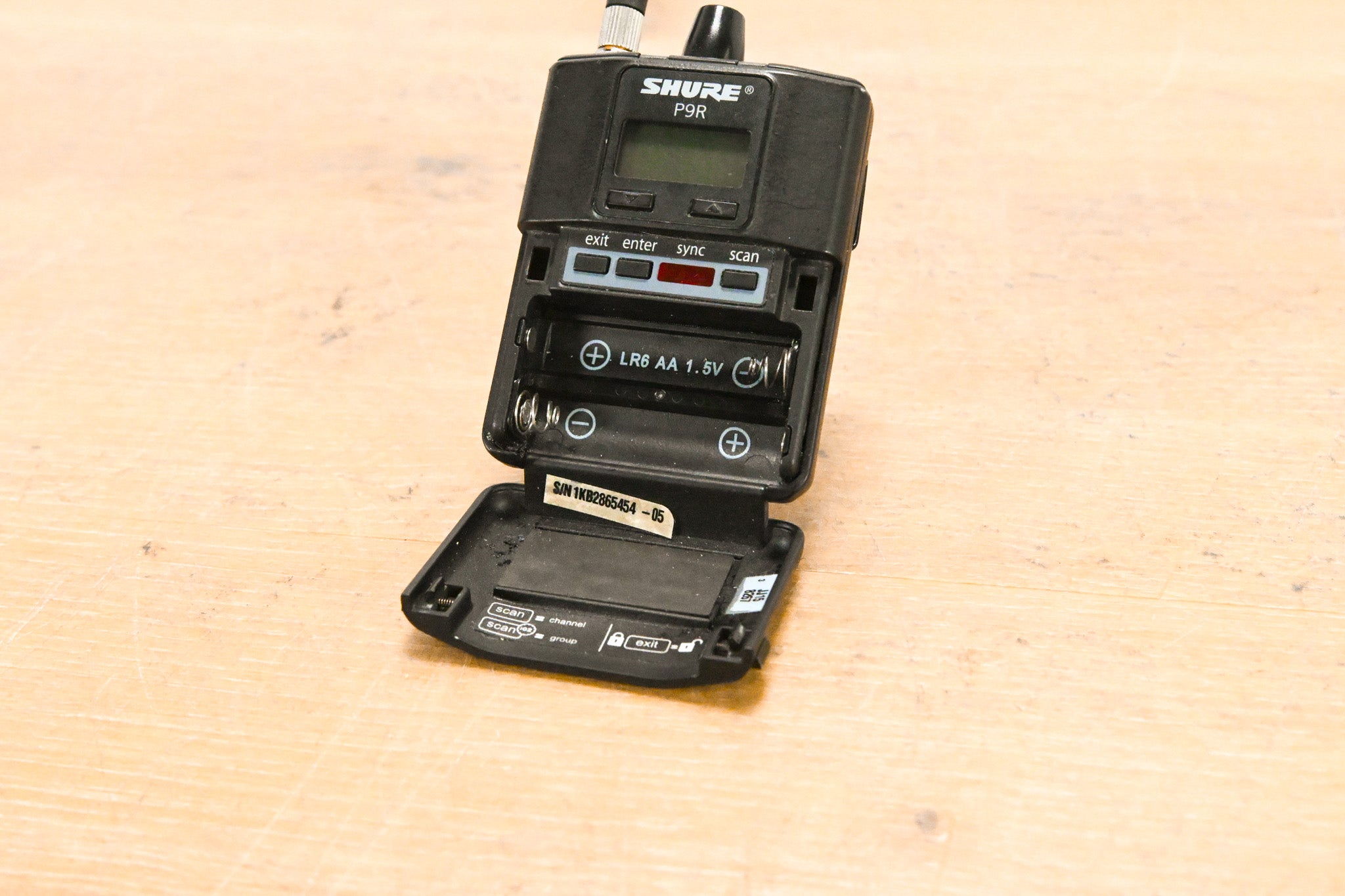 Shure PSM 900 Wireless IEM System L6 Band: 656-692 MHz (NO POWER SUPPLY)