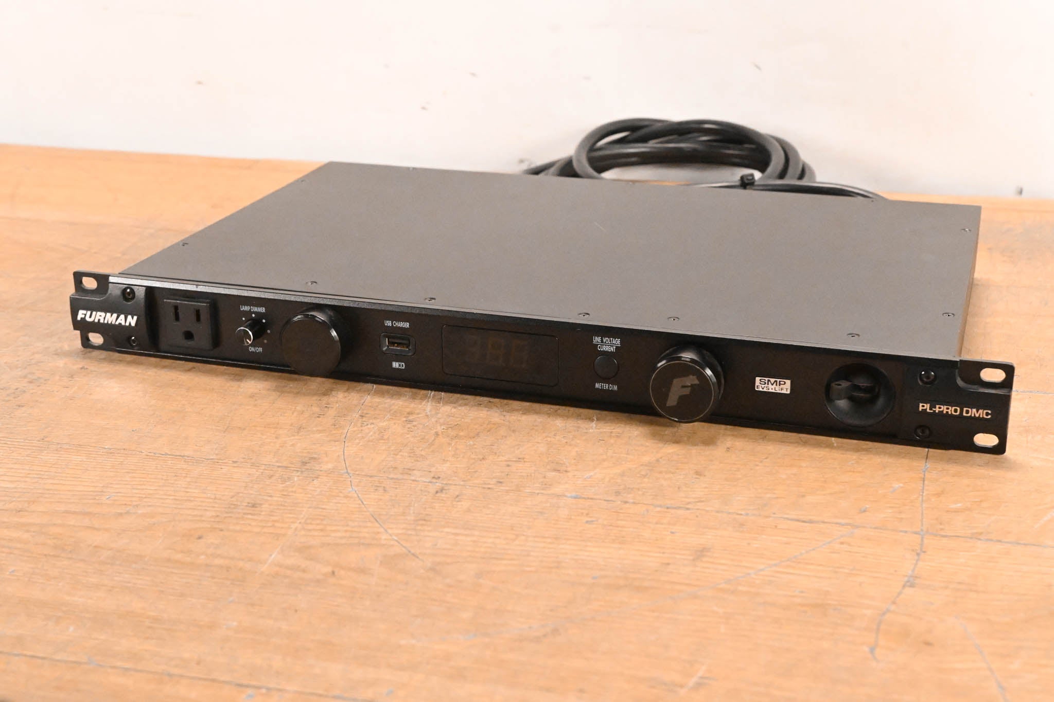 Furman PL-PRO DMC 20A Power Conditioner with Lights & Voltmeter/Ammeter