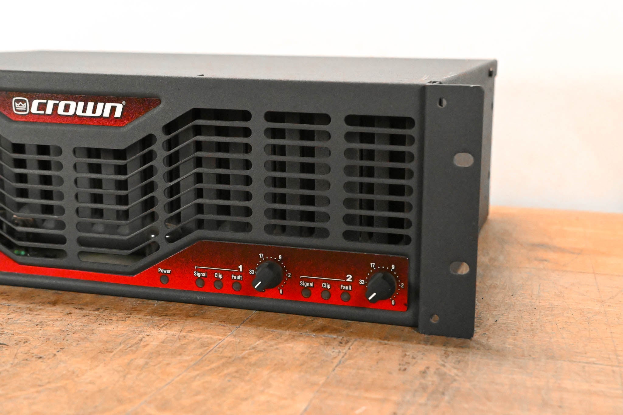 Crown CE2000 2-Channel Power Amplifier