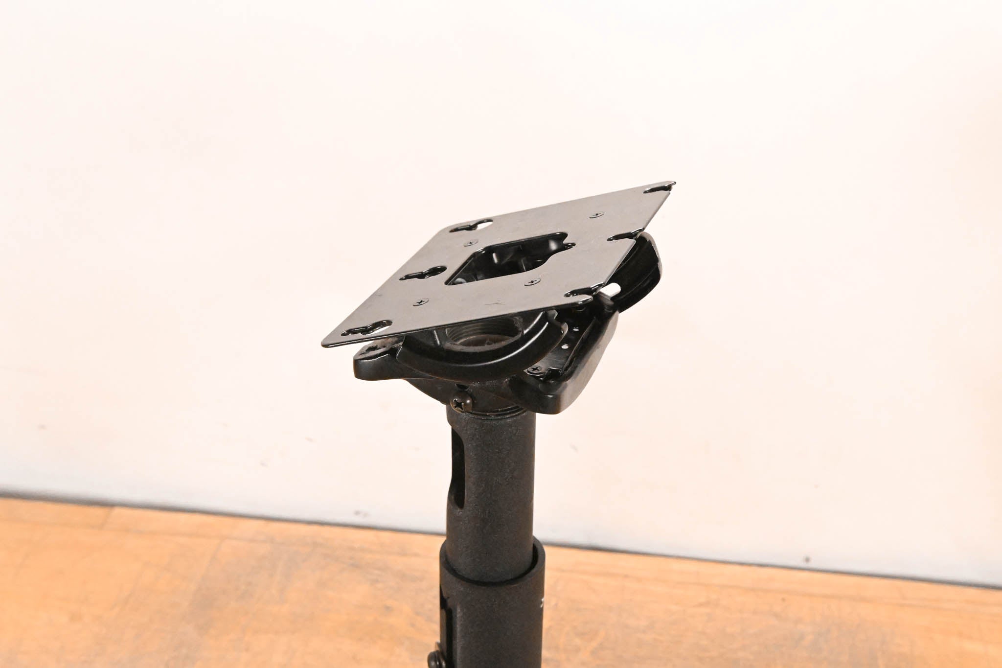 Chief RPMA000 Projector Mount System w/ CMS009012 Column & CMA345 Plate