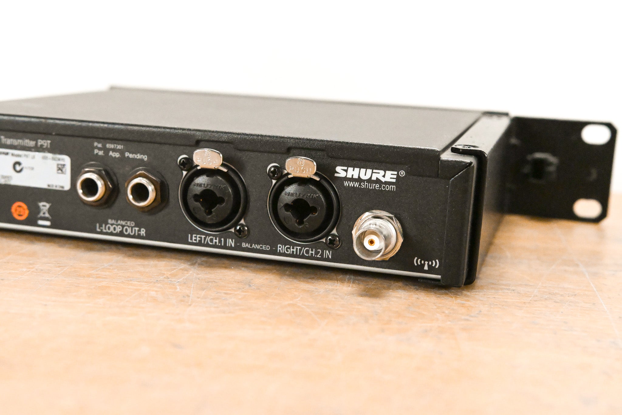 Shure PSM 900 Wireless IEM System L6 Band: 656-692 MHz (NO POWER SUPPLY)