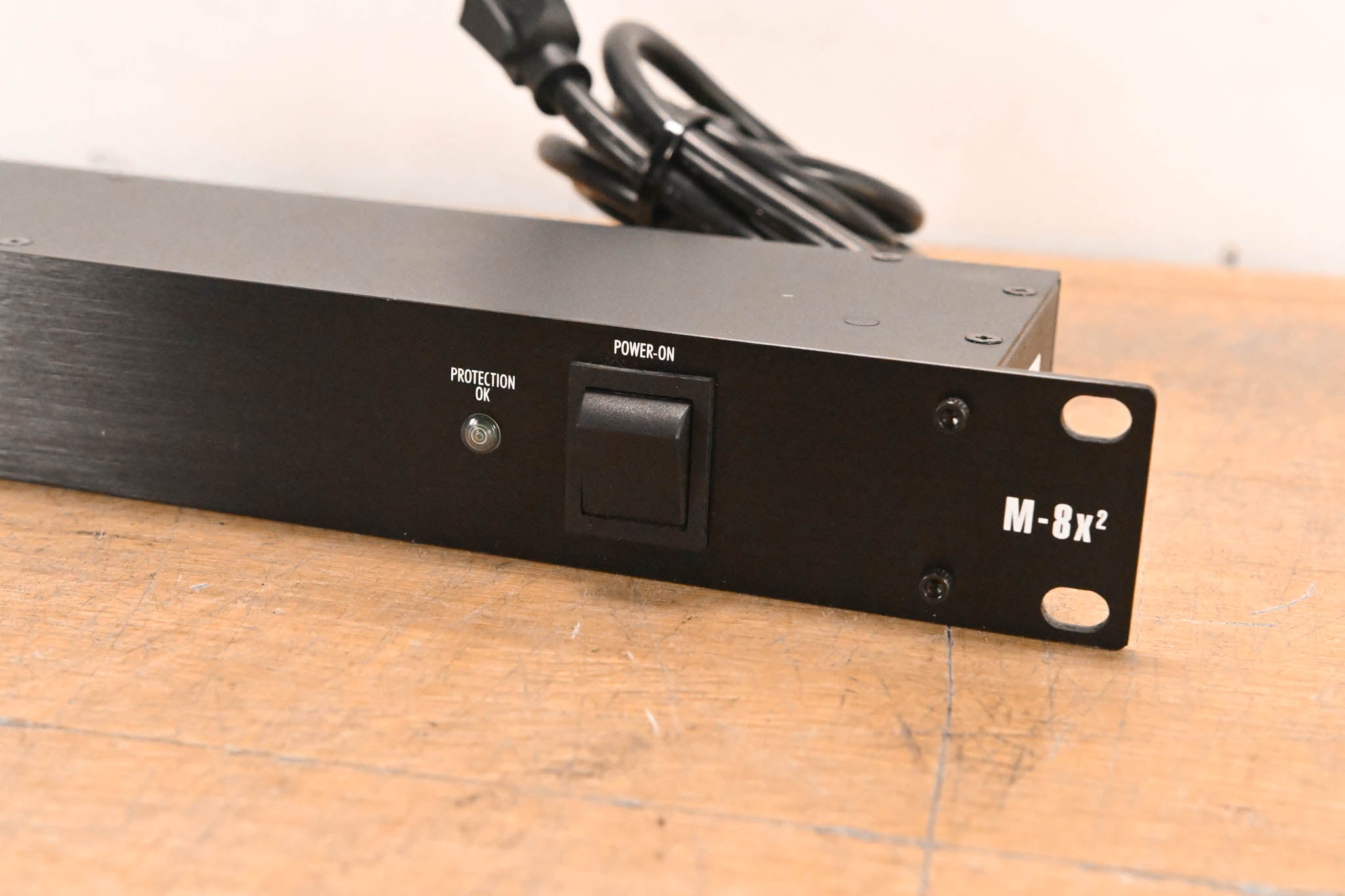 Furman M-8x2 8-Outlet Power Conditioner