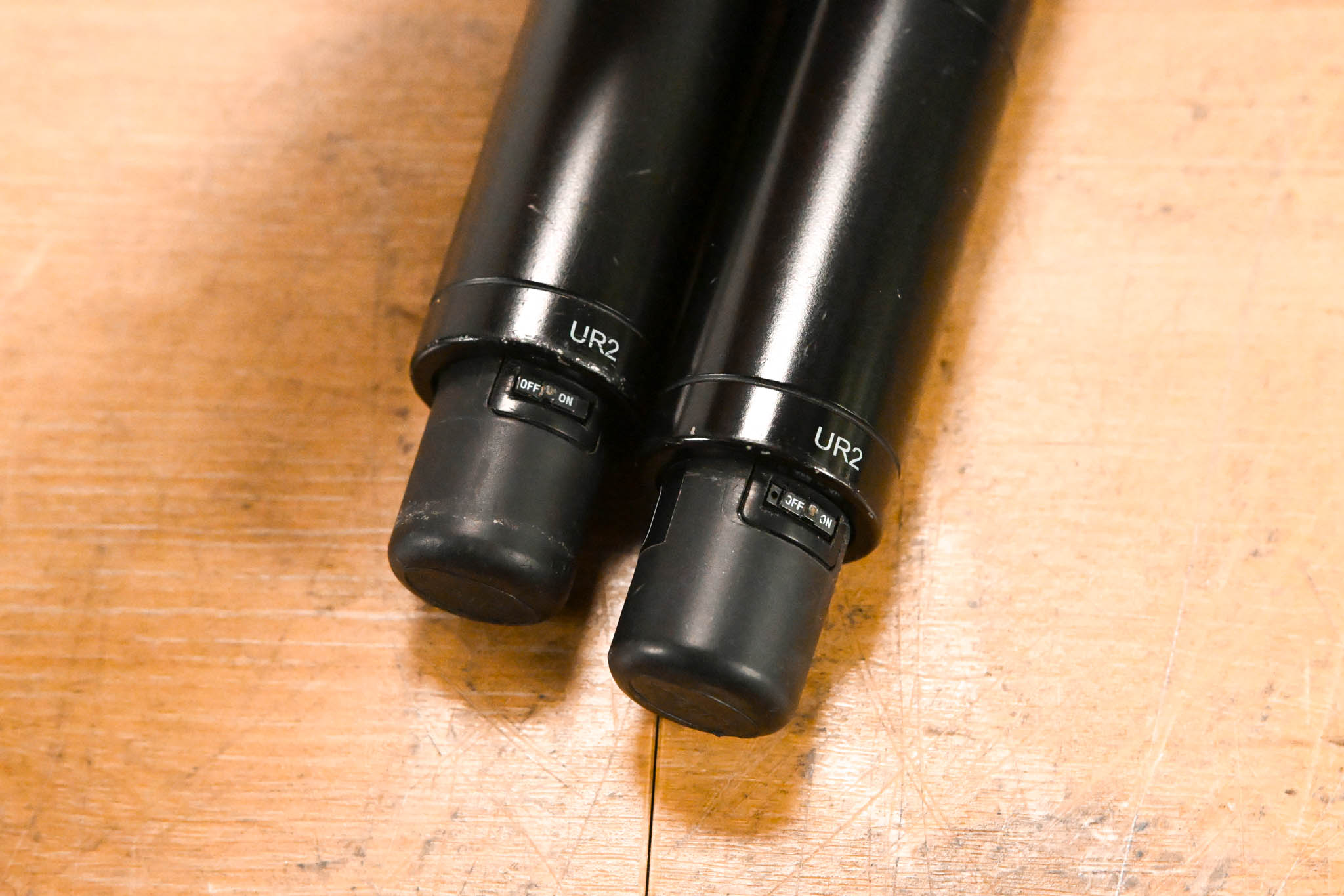 Shure UR4D+ Dual Wireless Receiver with UR2/BETA58A Mic Pair - J5 Band