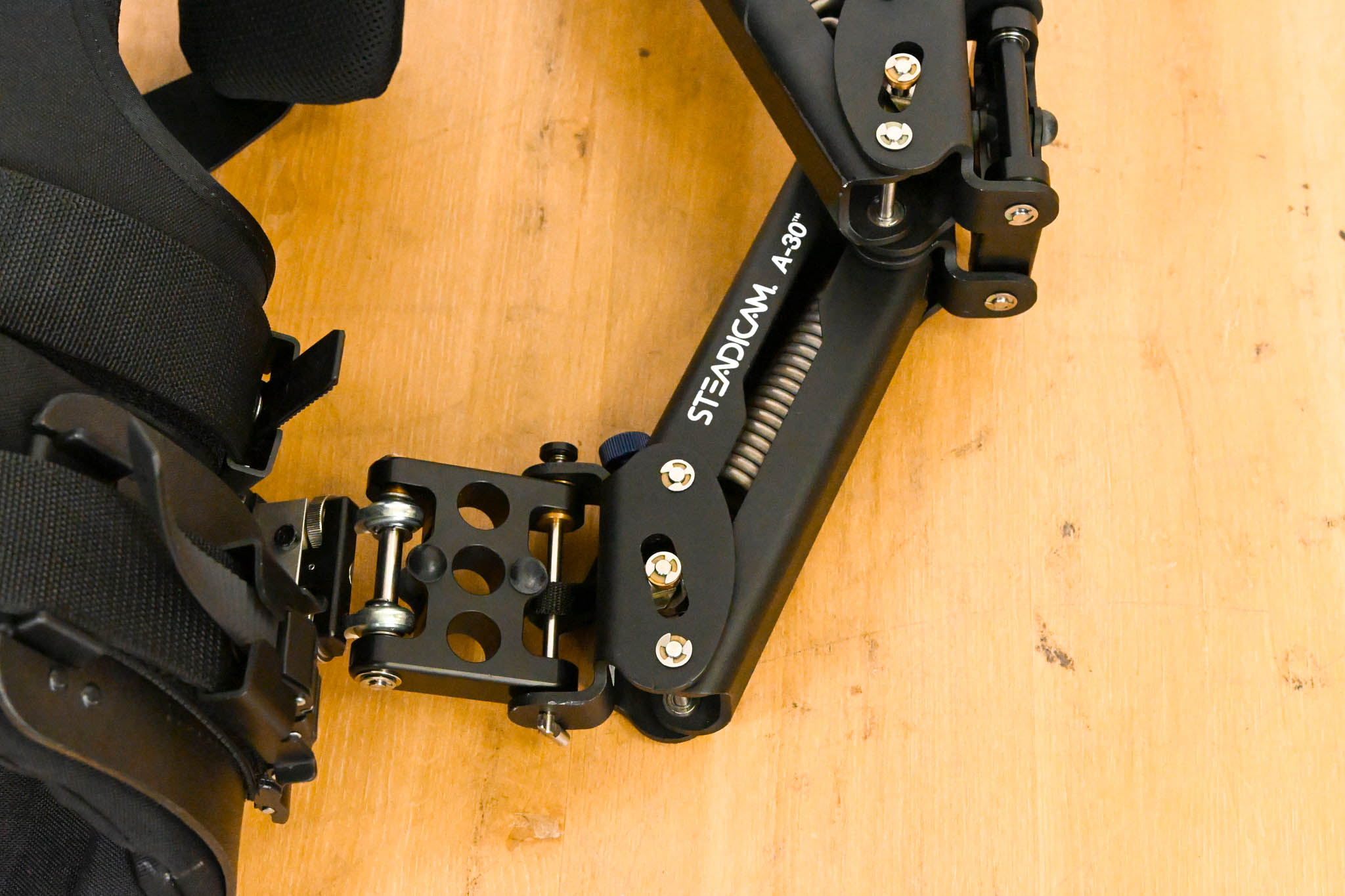 Steadicam Zephyr HD Camera Stabilizer System w/Arm, Vest, Monitor & Case