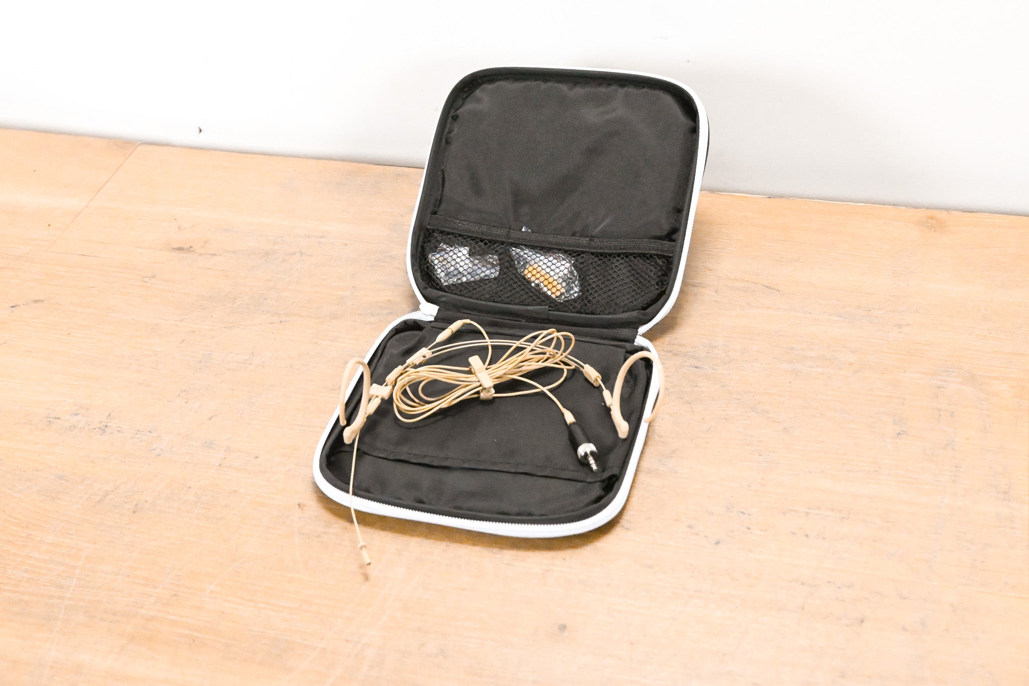Que Audio QA22 BE Omnidirectional Headset Mic w/ SEL Adapter for Senn.