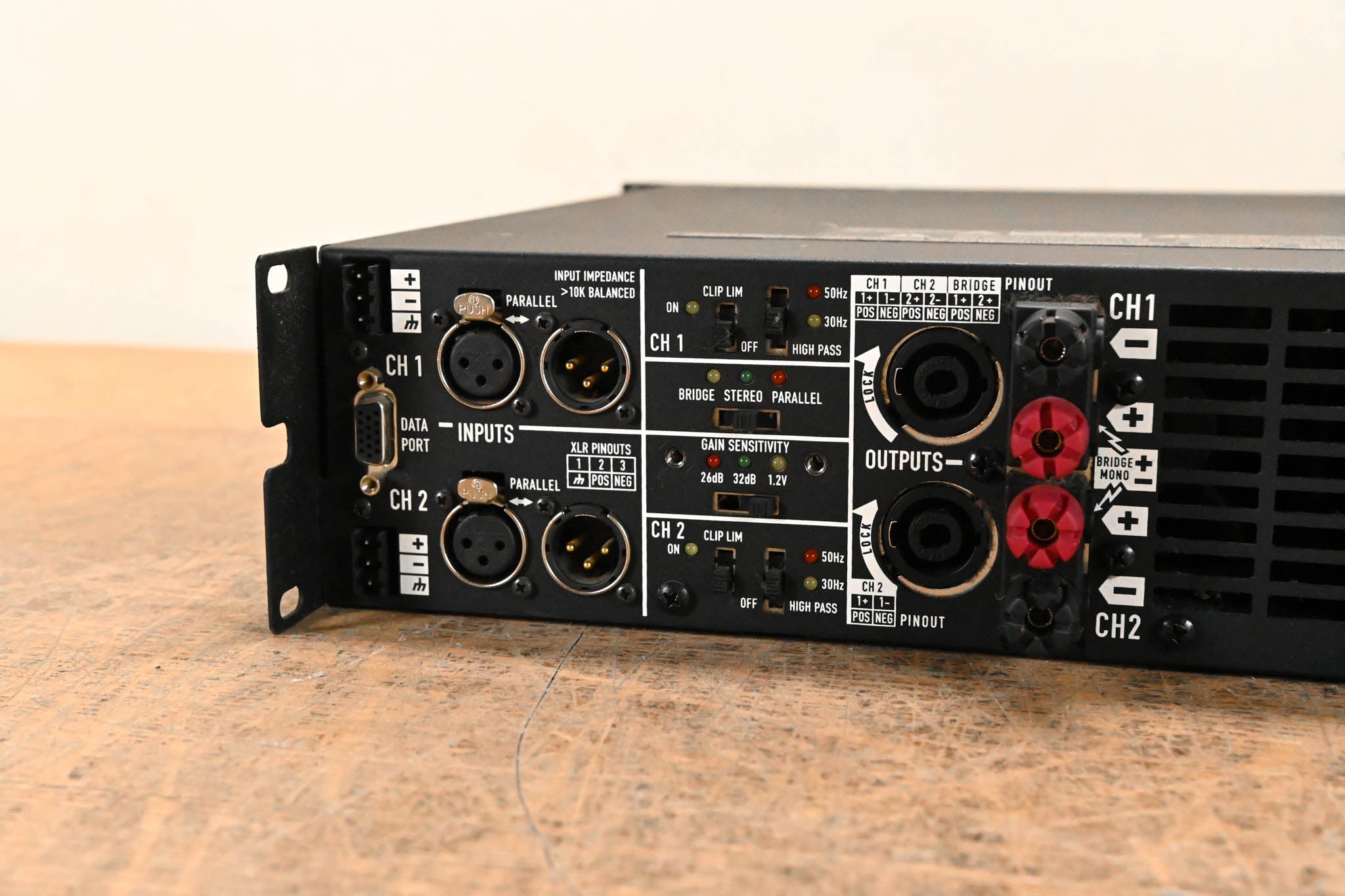 QSC PL340 Powerlight 3 Series 2-Channel Power Amplifier