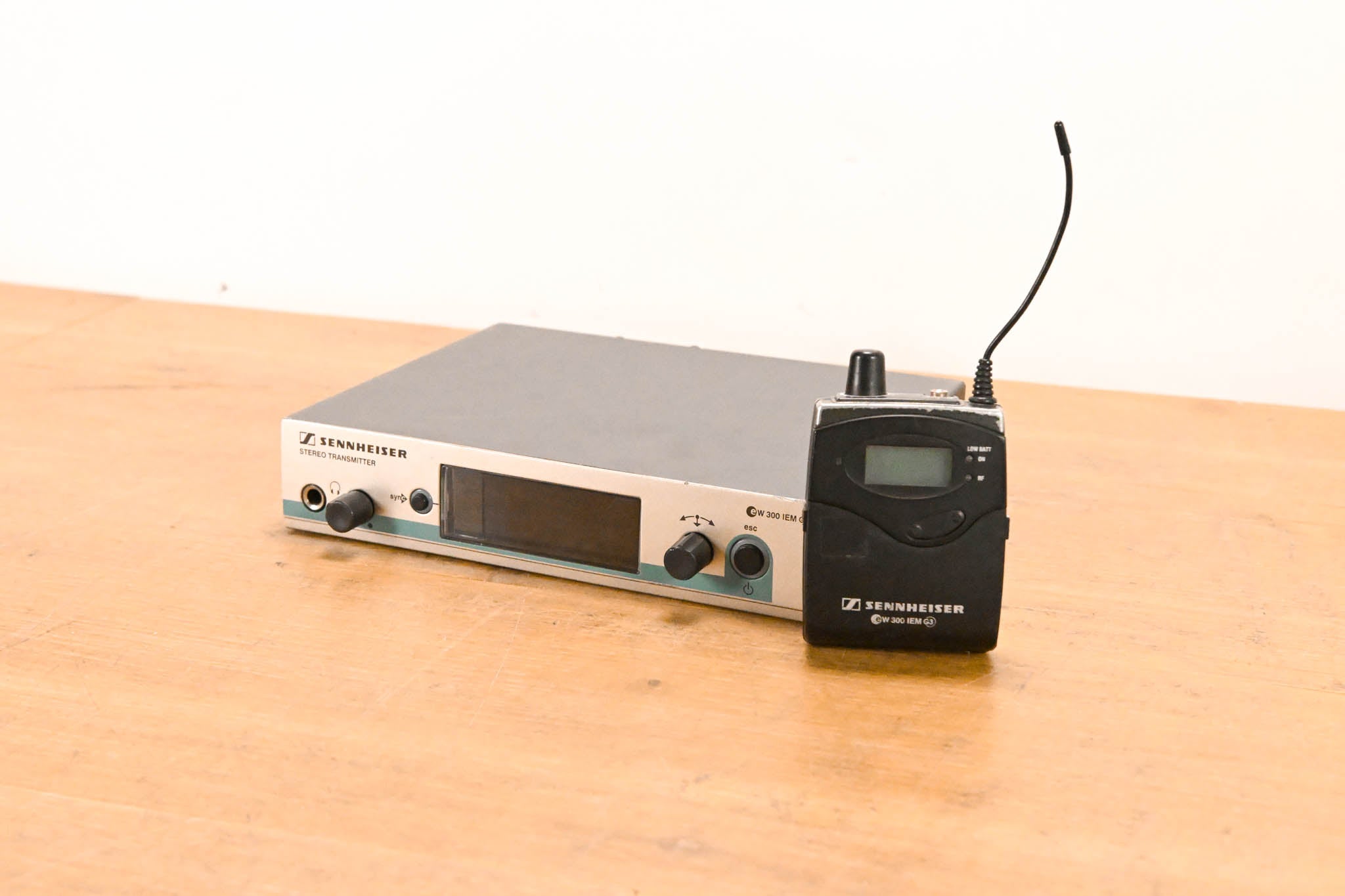 Sennheiser ew 300 IEM G3 Wireless IEM System 626-668 MHz NO POWER SUPPLY