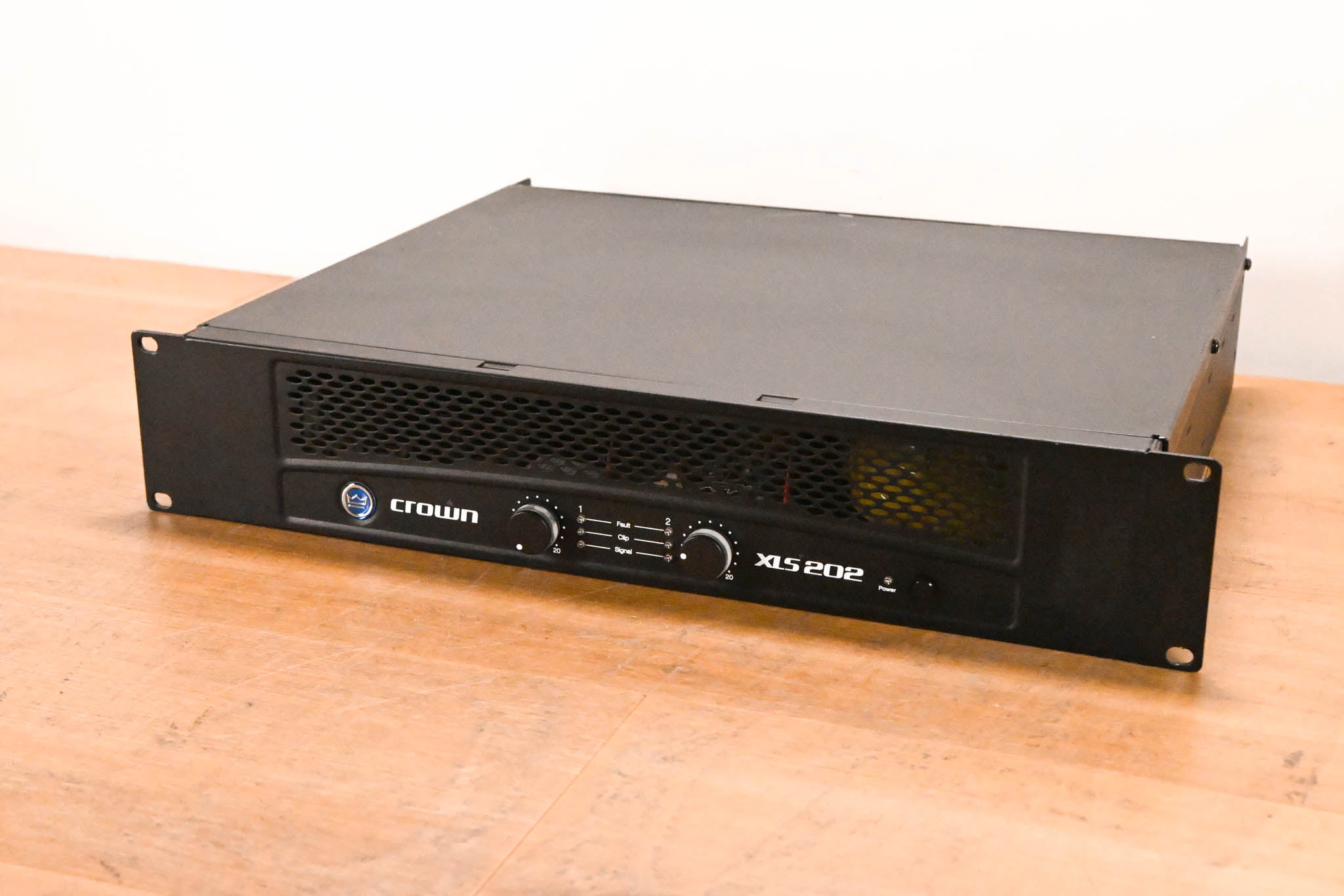Crown XLS 202 2-Channel Power Amplifier