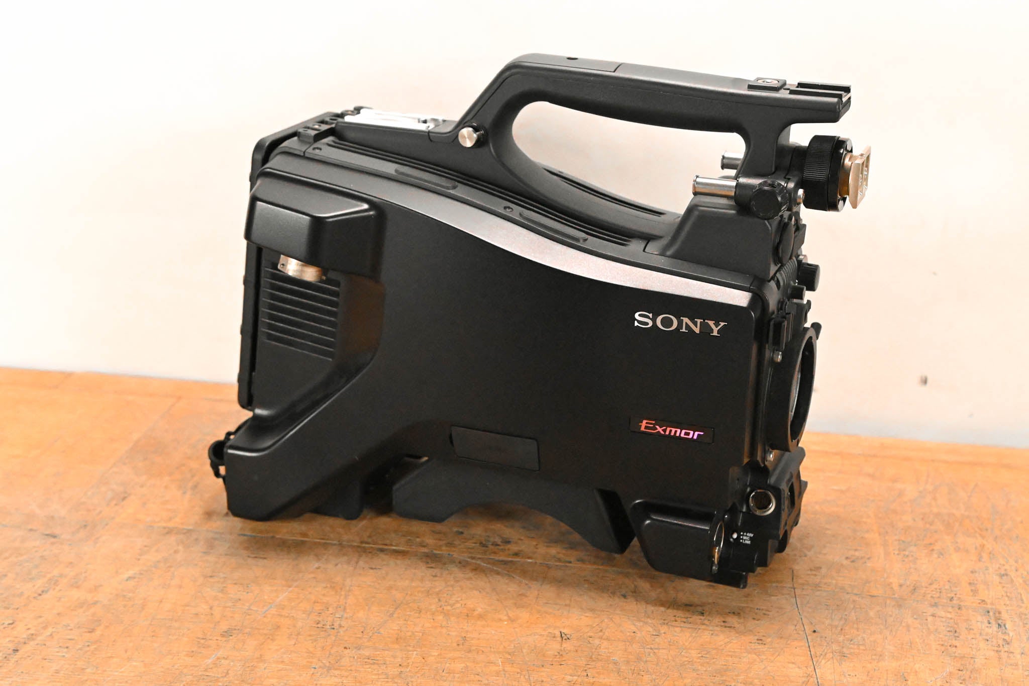 Sony HXC-D70 HD/SD Studio Camera