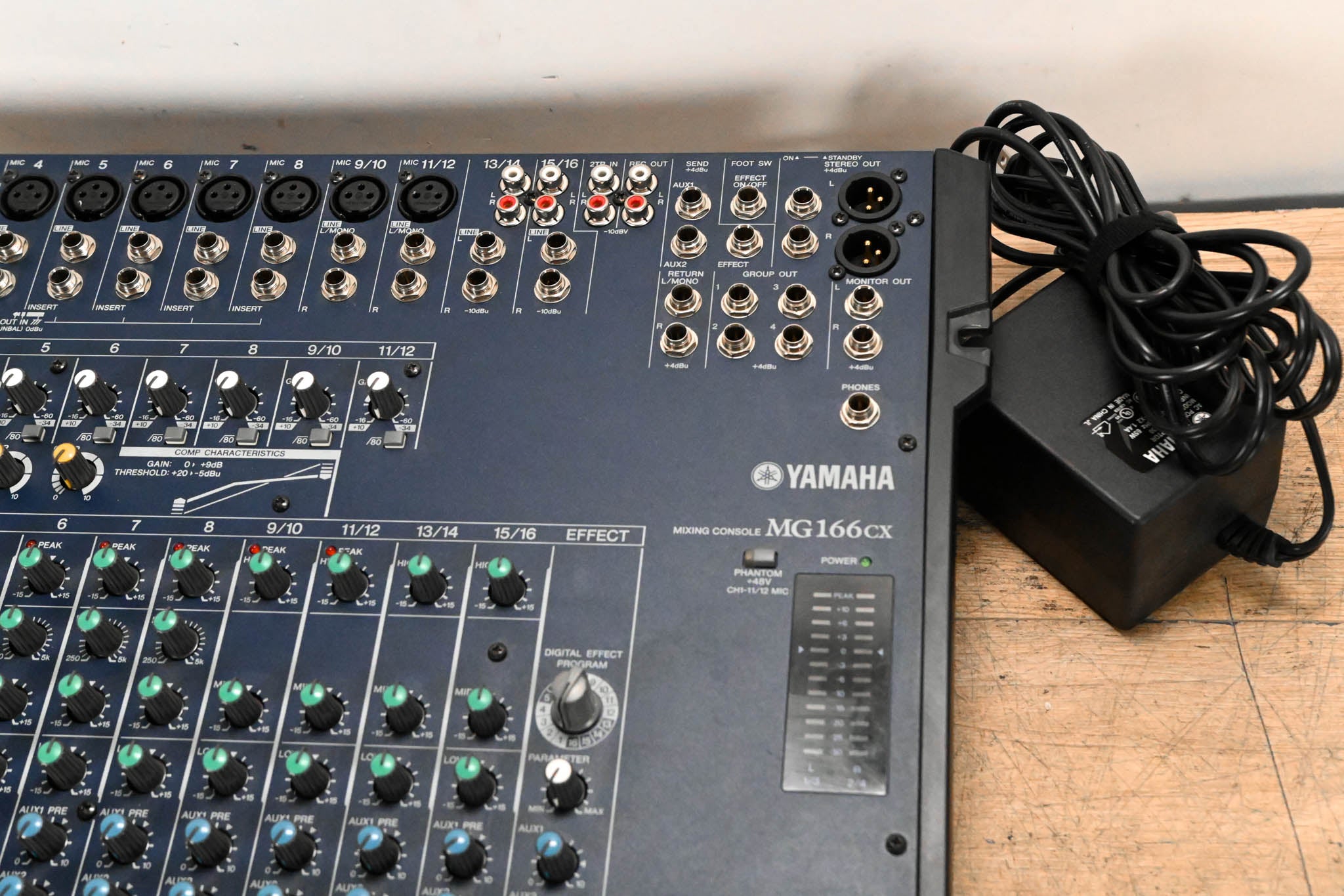 Yamaha MG166CX 16-Channel, 6-Bus Analog Mixer
