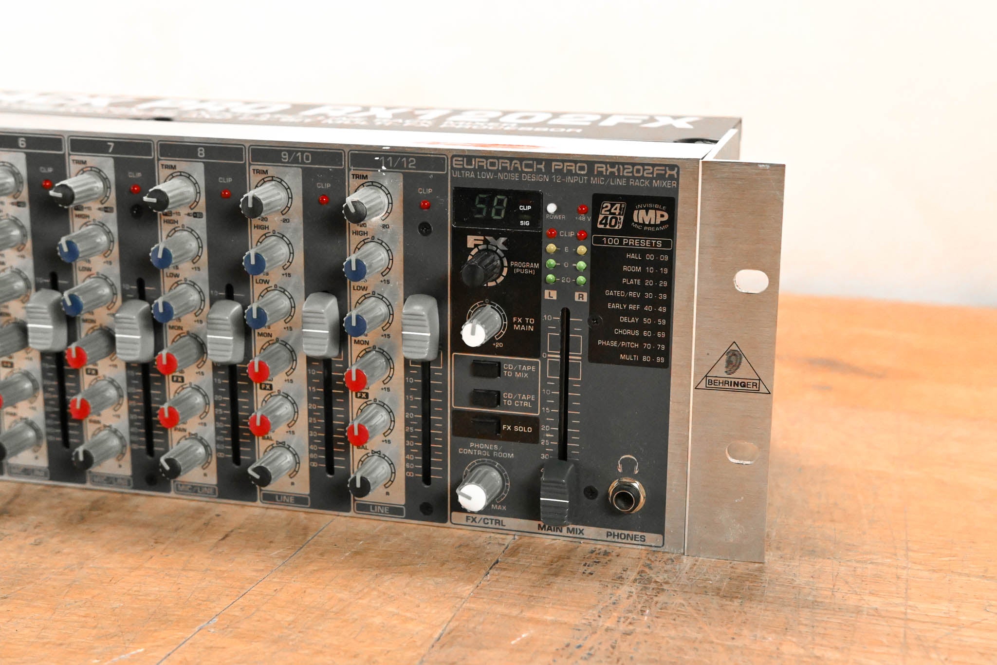 Behringer EURORACK PRO RX1202FX 12-Input Mic/Line Rack Mixer