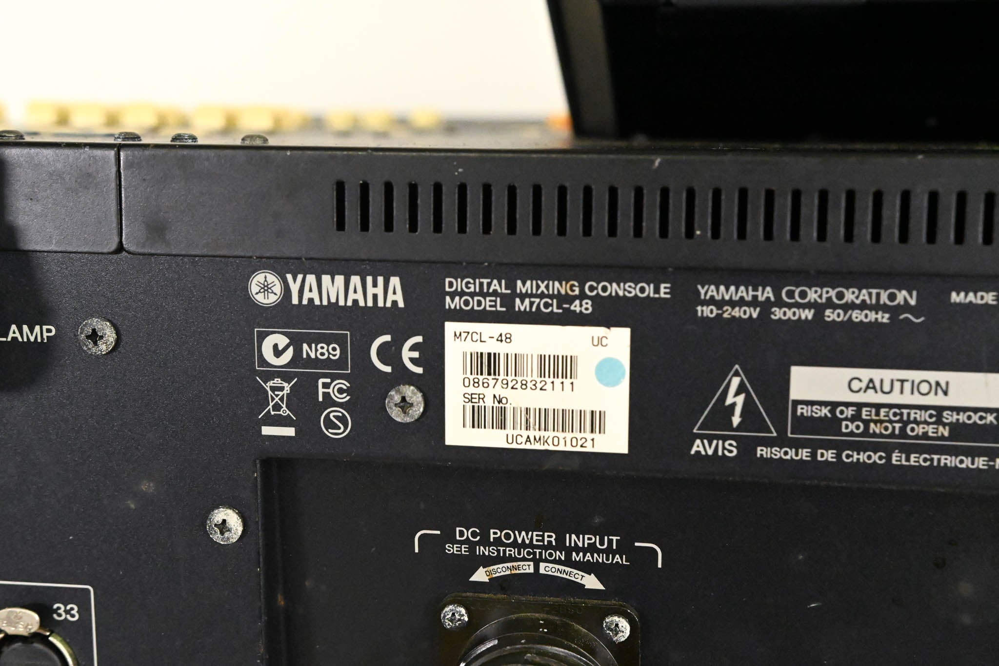 Yamaha M7CL-48 48-Channel Digital Audio Mixing Console with Road Case