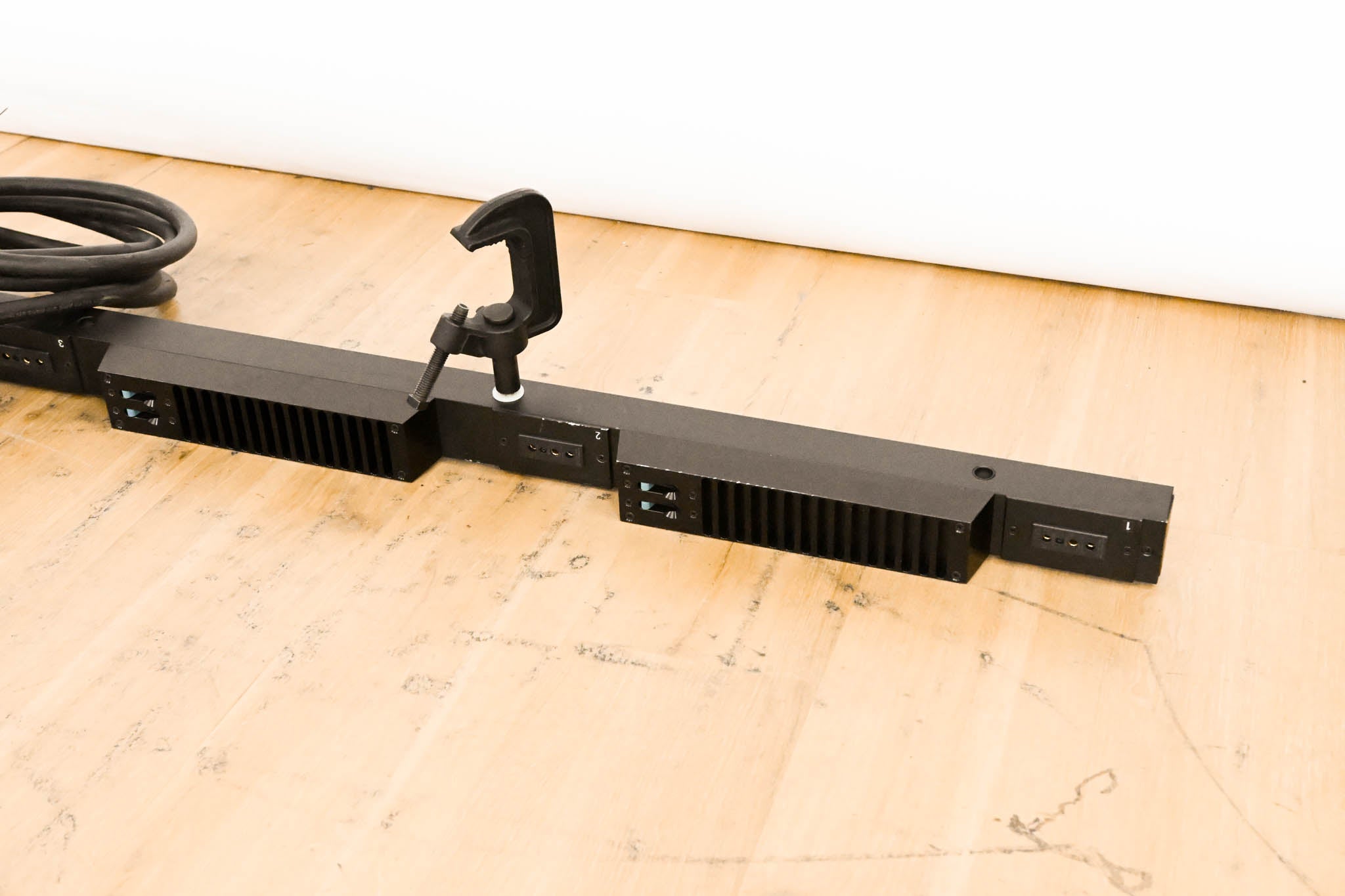 ETC SB6-10M 6 x 10A (1200W) SmartBar with Stage Pin Connectors