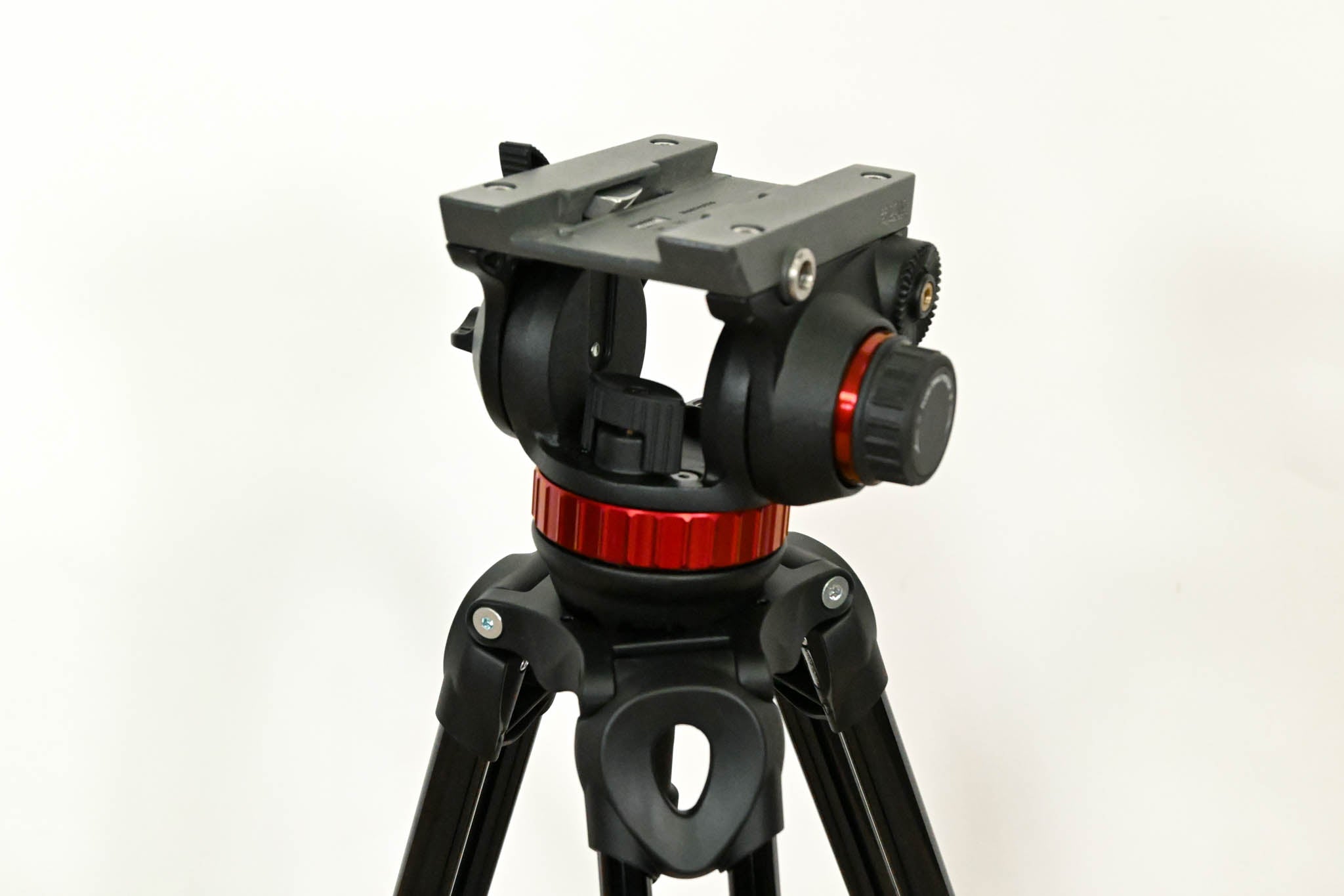 Manfrotto MVH502A Fluid Head with MVT502AM Two-Stage Tripod