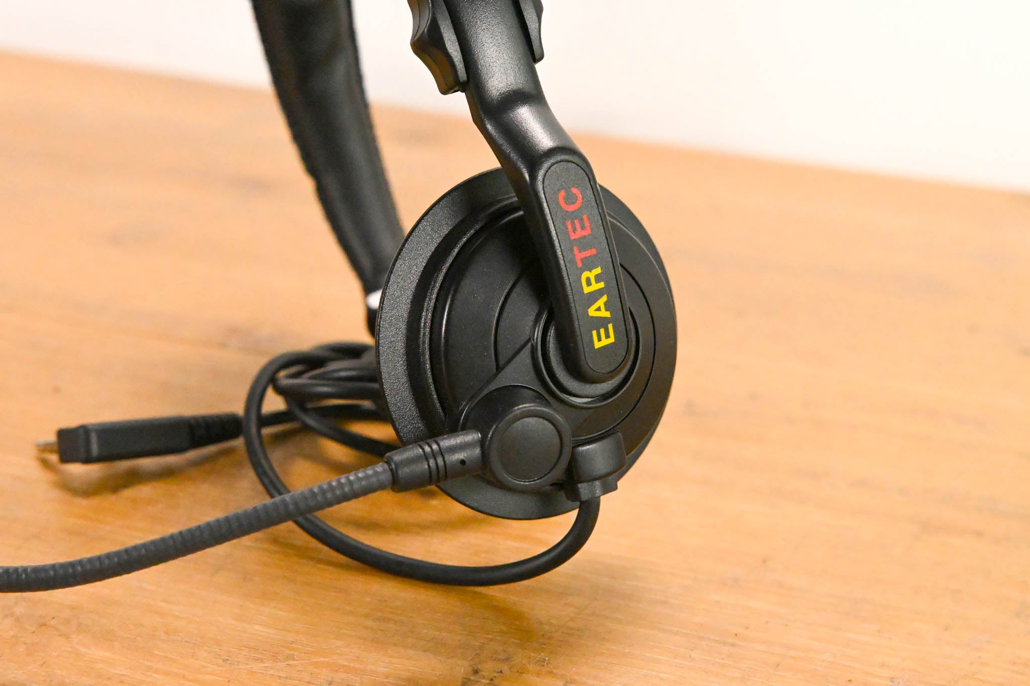 Eartec Single-Ear Slim Wired Headset