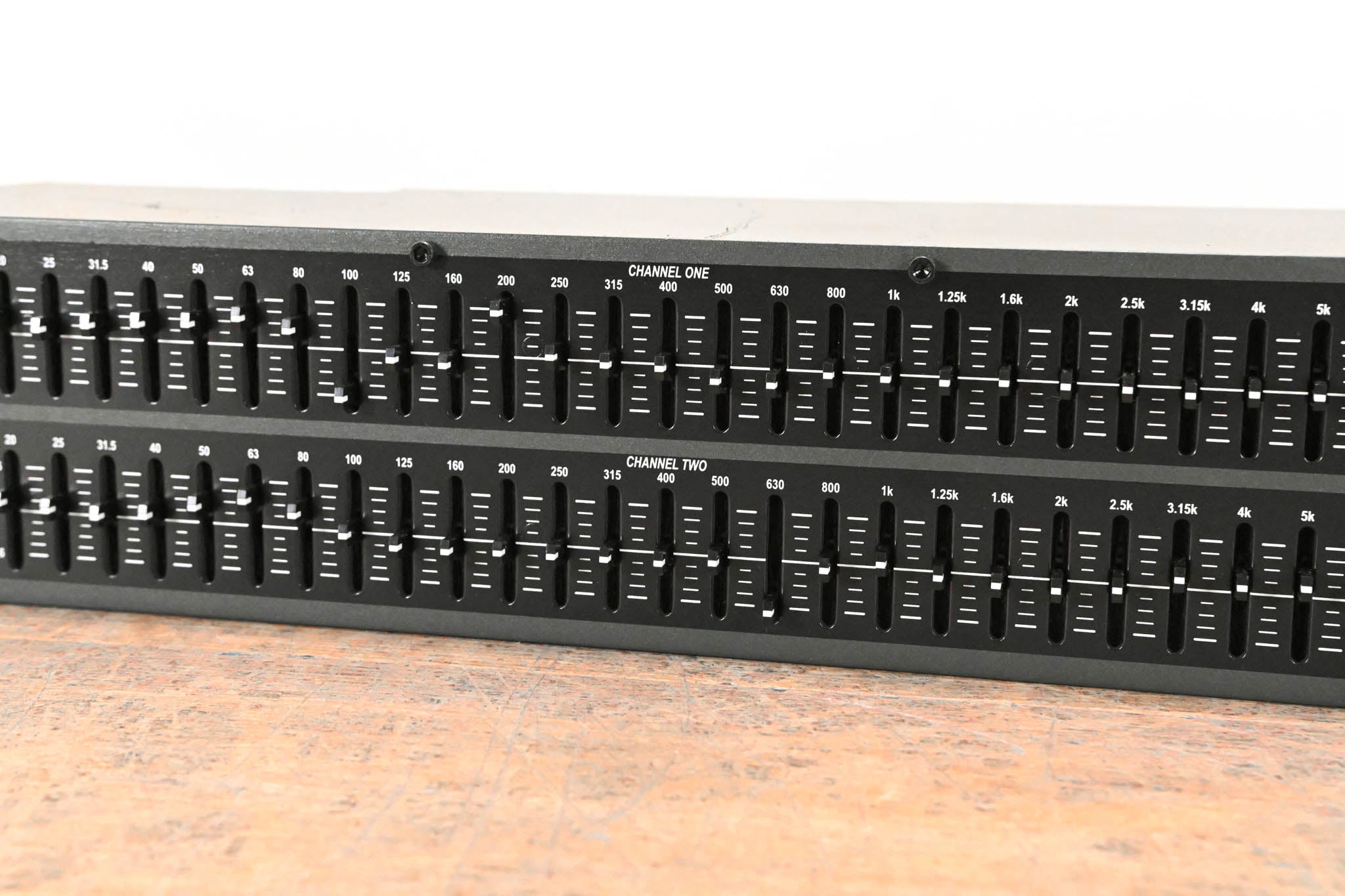 dbx 231 Dual-Channel 31-Band Graphic Equalizer