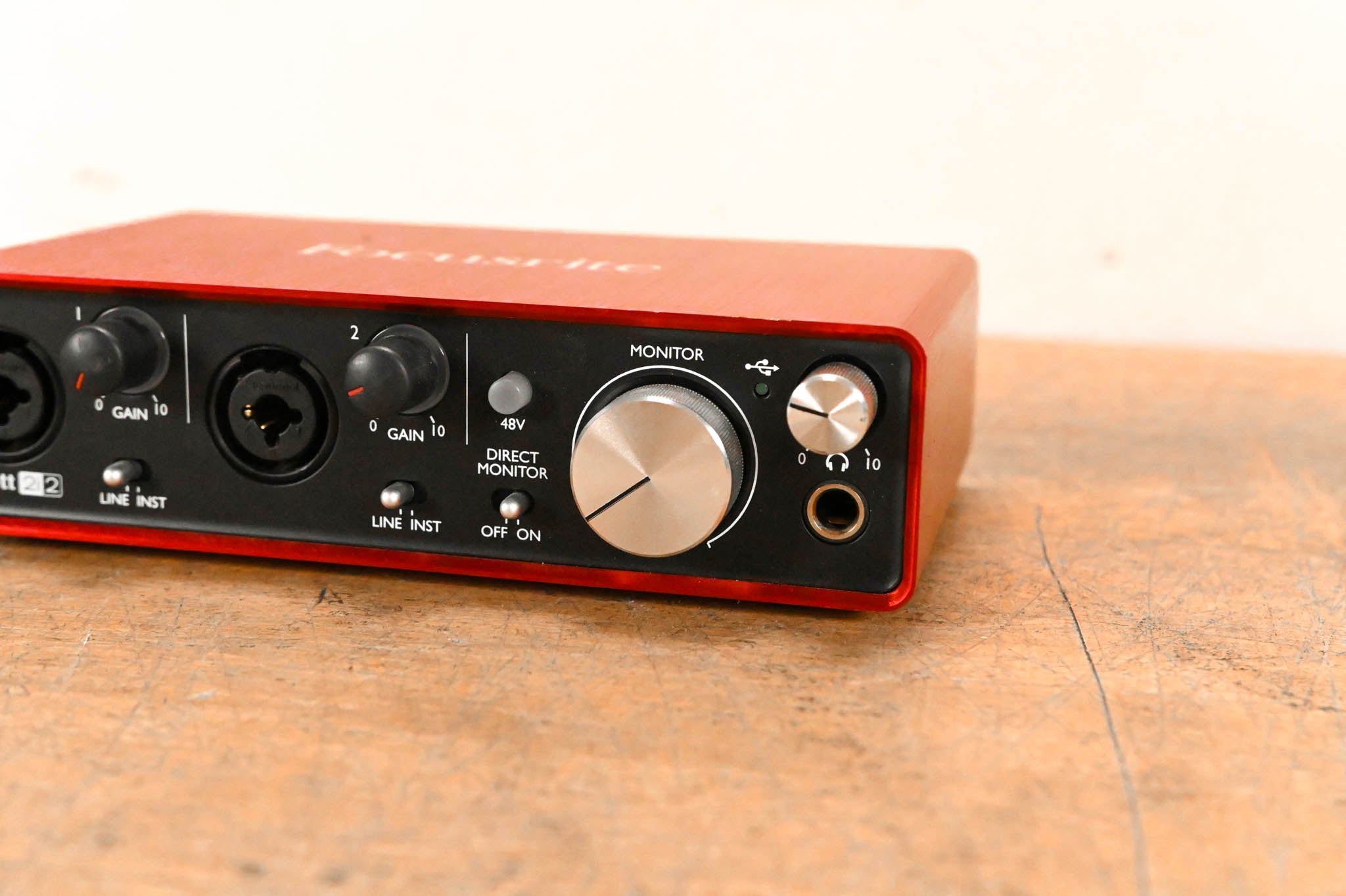Focusrite Scarlett 2i2 2nd Generation USB Audio Interface
