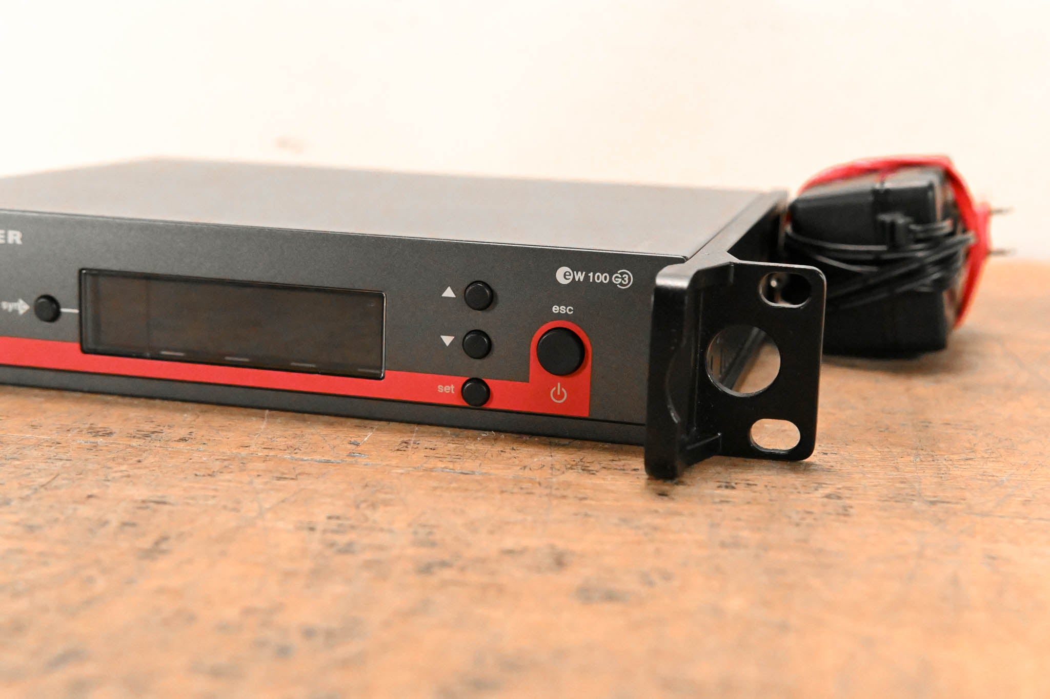 Sennheiser EM 100 G3 Wireless Receiver - A Range: 516-558 MHz