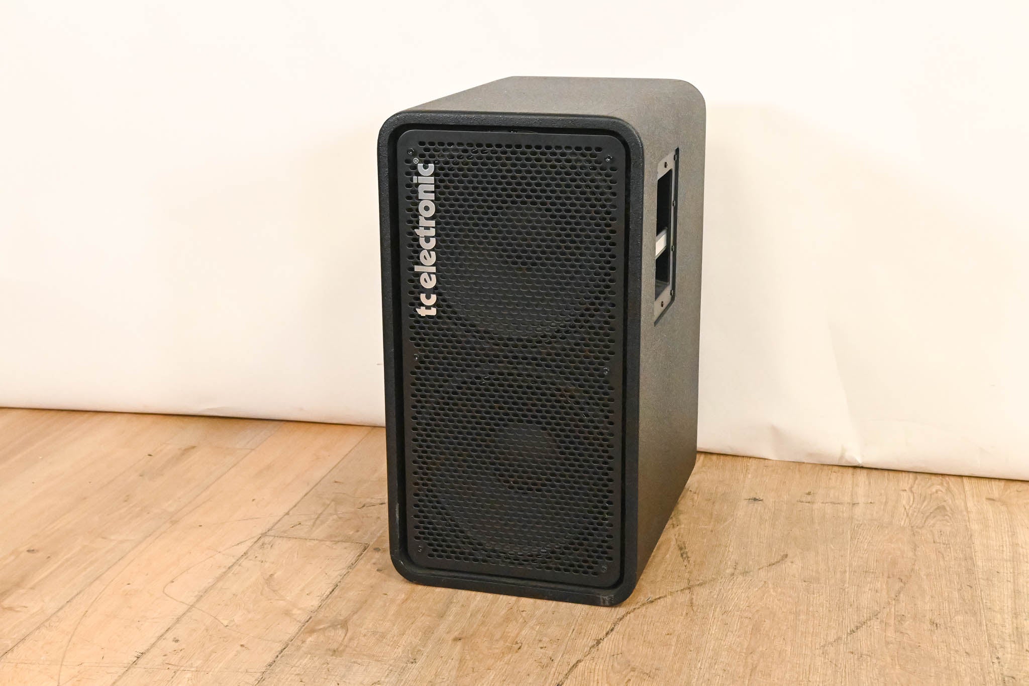 TC Electronic RS212 400W 2 x 12" Portable Bass Cabinet