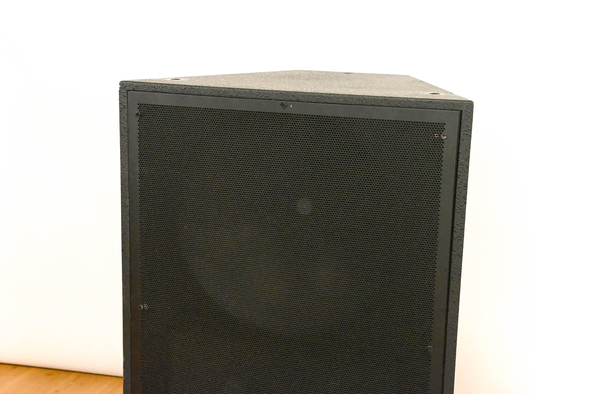 Tannoy VQNET-100 Dual 12" 1600W 3-Way Powered Loudspeaker
