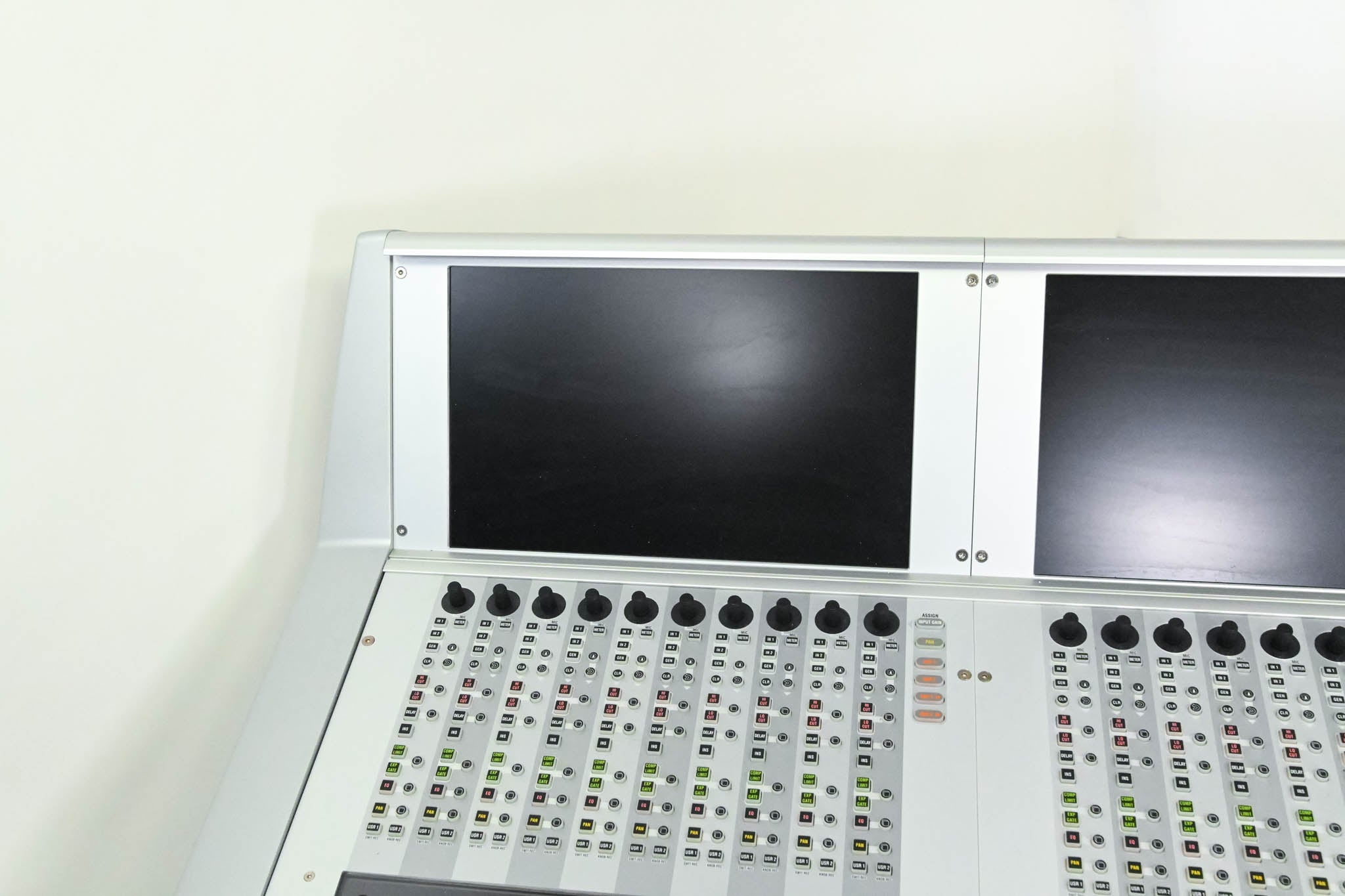 Studer Vista 9 M2 QS Digital Audio Mixing Console
