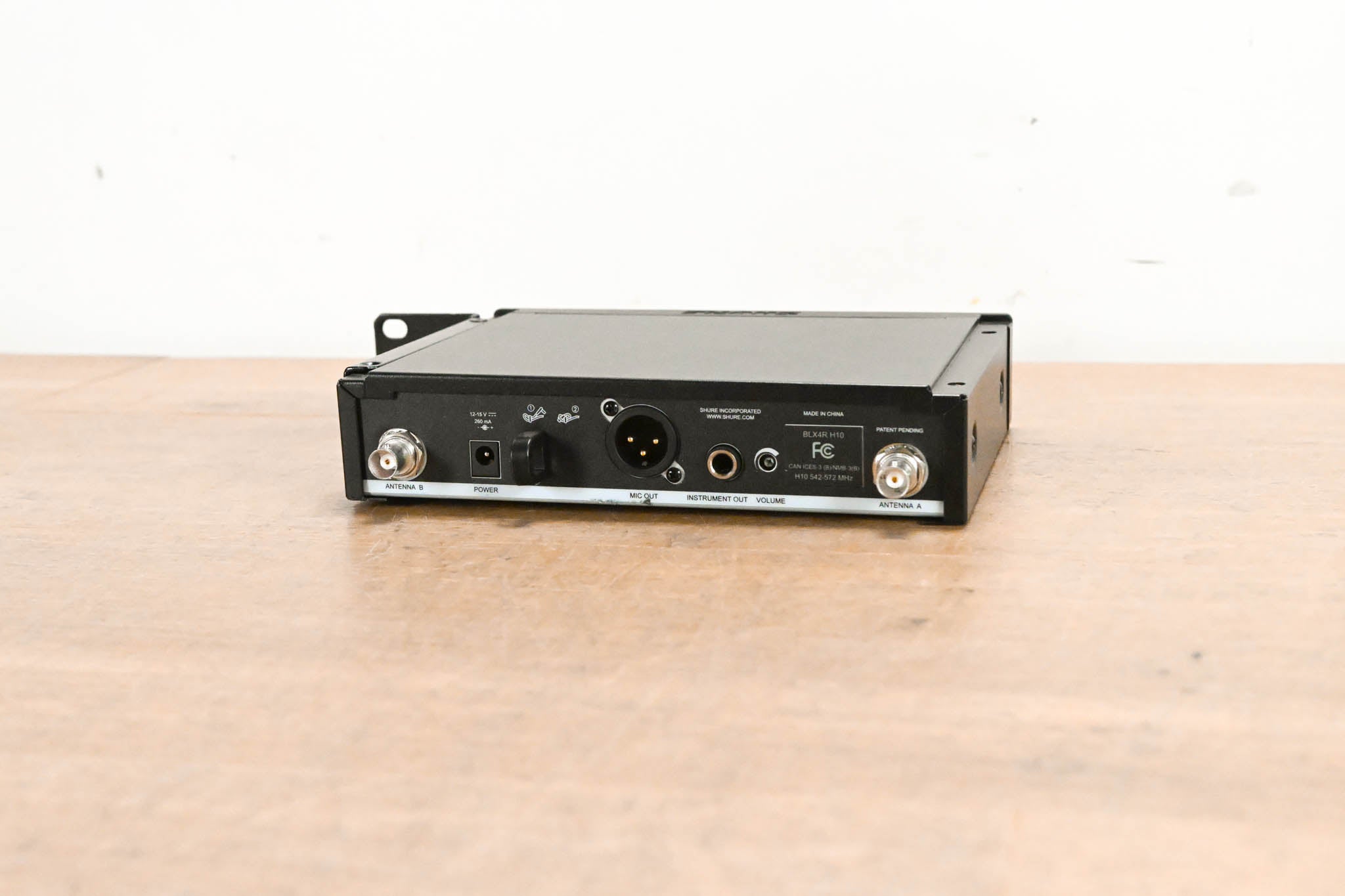 Shure BLX24R/B58 Handheld Wireless System - H10 Band (NO POWER SUPPLY)