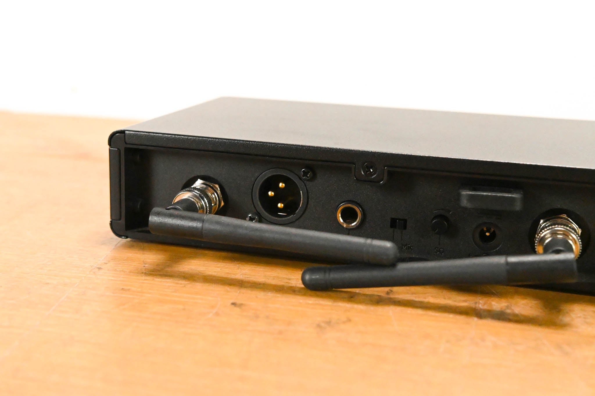 Sennheiser EM-XSW 2 Receiver w/ SK-XSW Bodypack A Range NO POWER SUPPLY