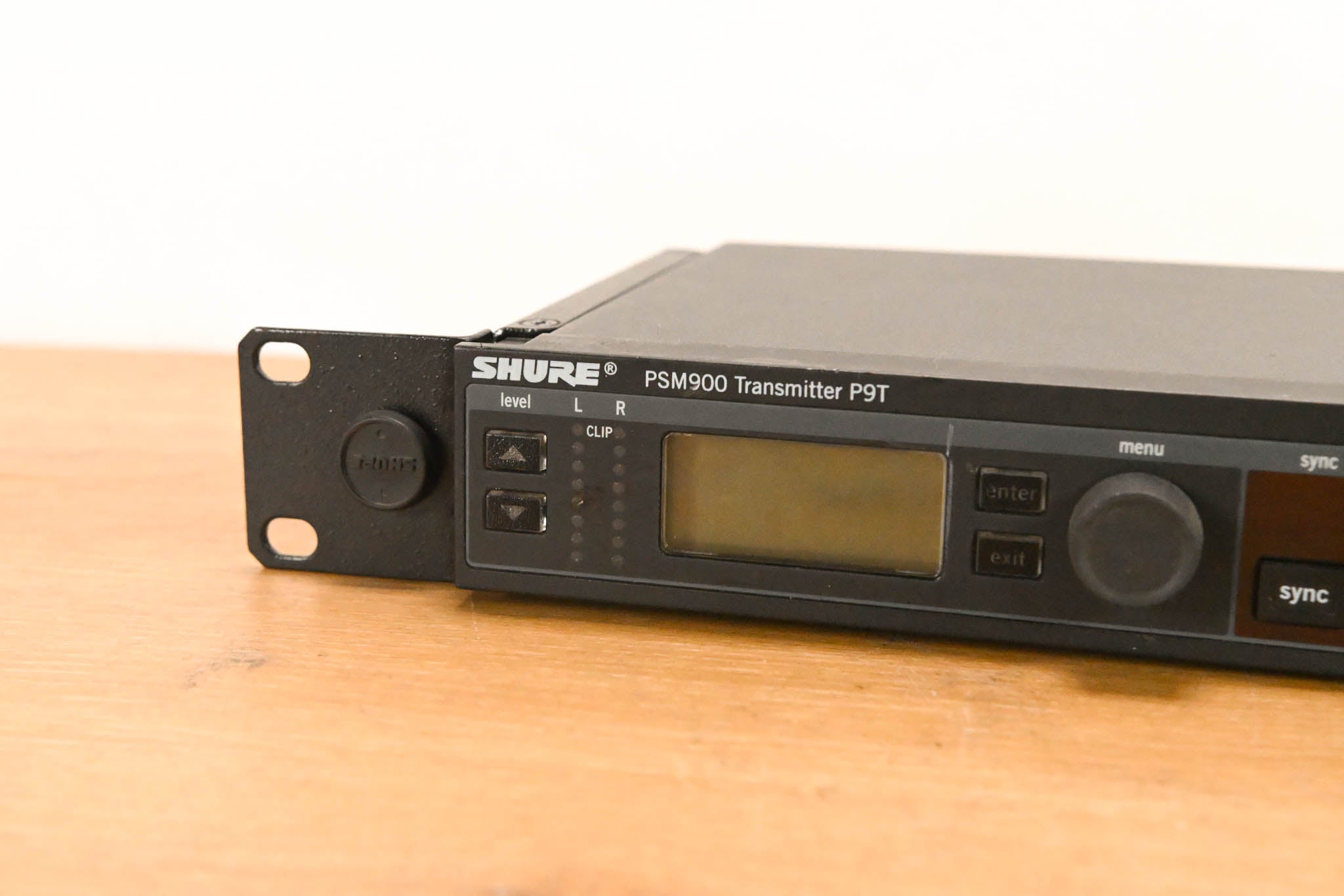 Shure PSM 900 Wireless IEM System L6 Band: 656-692 MHz (NO POWER SUPPLY)