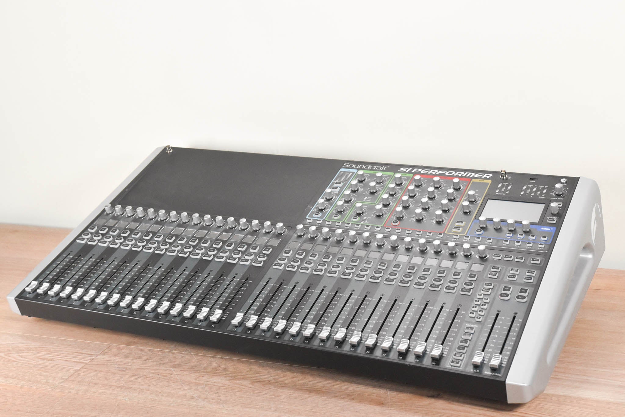 Soundcraft Si Performer 3 Digital Audio Mixer with DMX Control