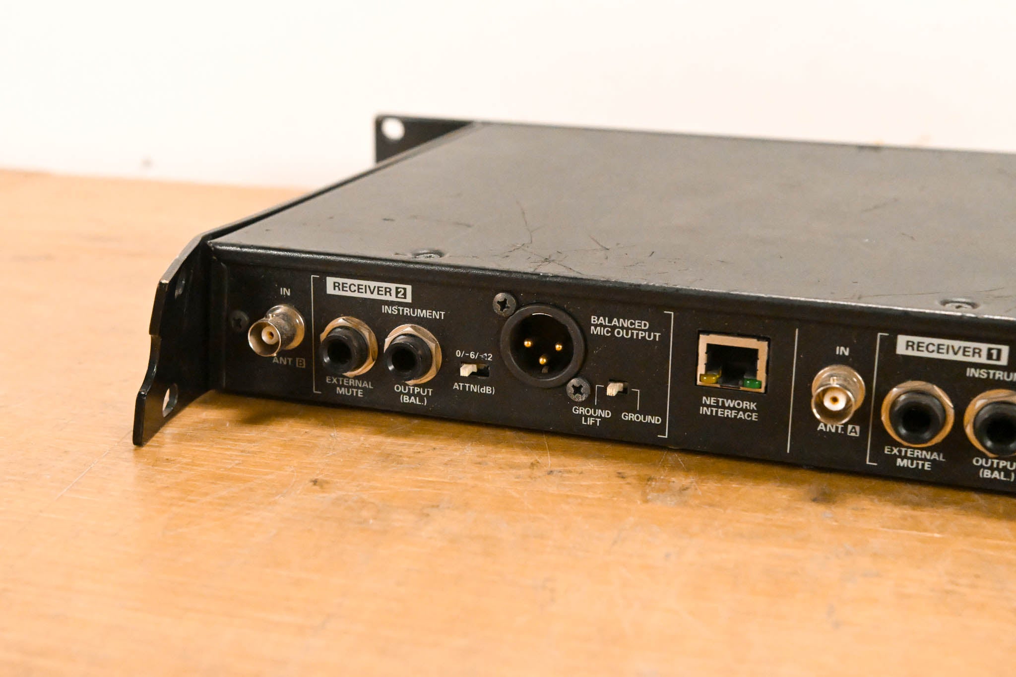Audio-Technica AEW-R5200 Receiver w/ two AEW-T1000 Bodypacks: 541-566MHz
