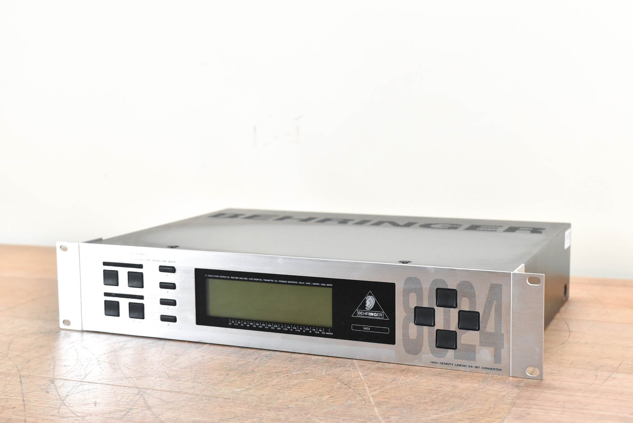 Behringer ULTRA-CURVE PRO DSP8024 Digital Stereo Mainframe