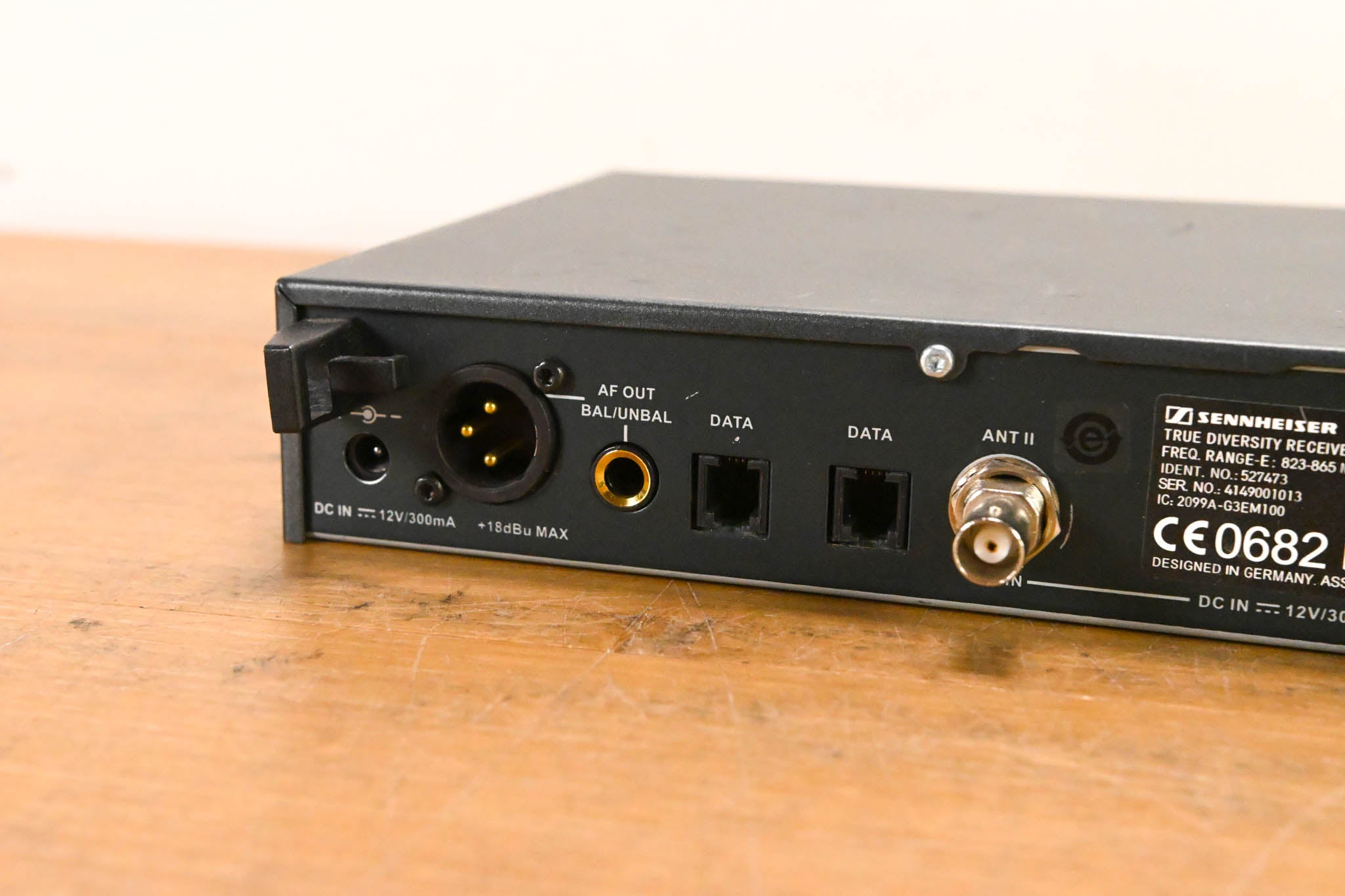 Sennheiser EM 100 G3 Wireless Receiver - 823-865 MHz (NO POWER SUPPLY)