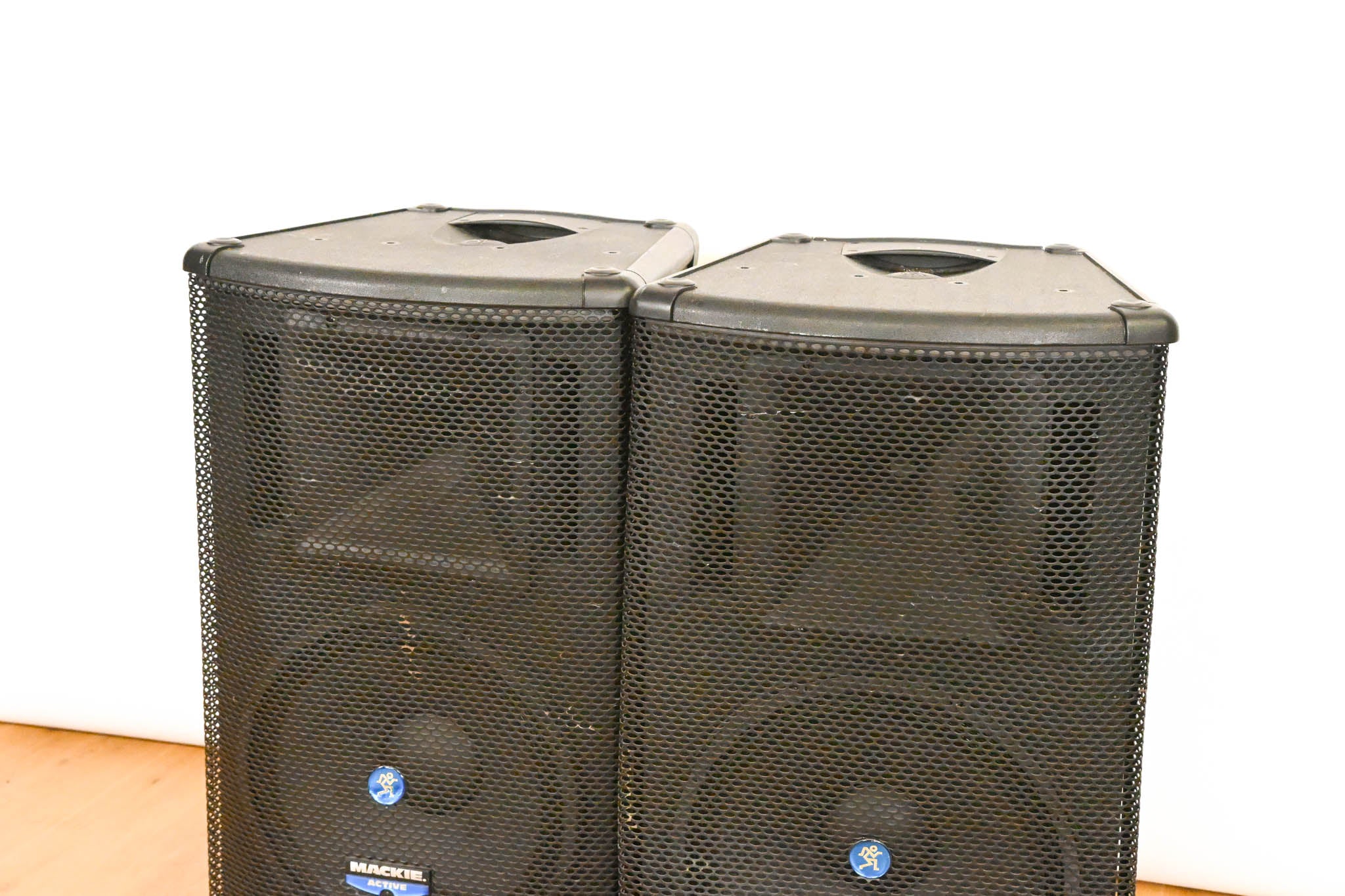 Mackie SA1521 15-inch 2-Way 500W Active Loudspeaker (PAIR)