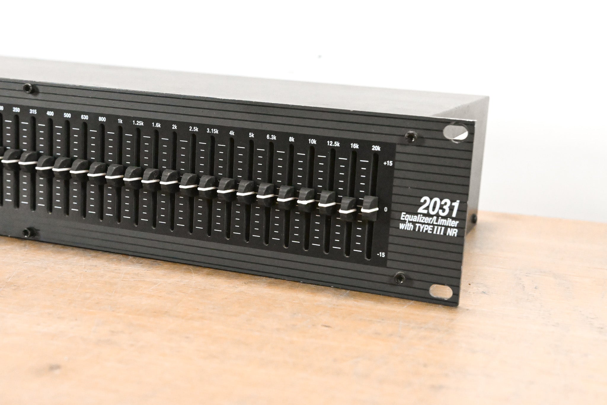 dbx 2031 Single-Channel 31-Band Graphic Equalizer/Limiter