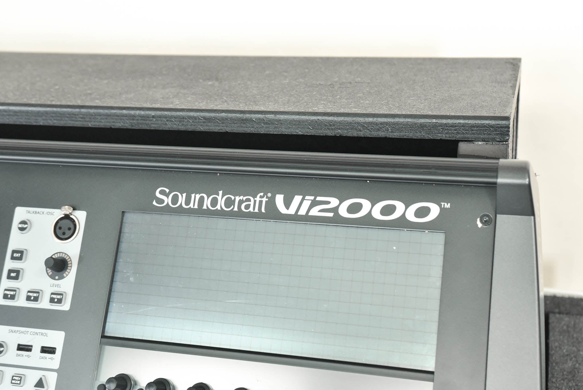 Soundcraft Vi2000 Live Digital Mixing System with Stage Rack