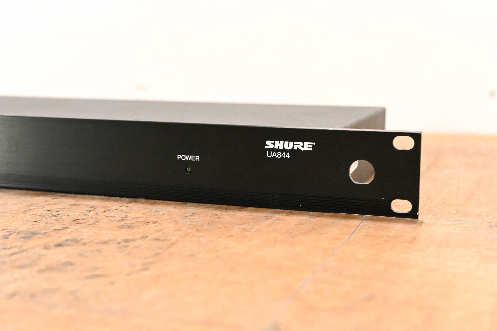 Shure UA844SWB Antenna Distribution System - 470-952 MHz NO POWER SUPPLY