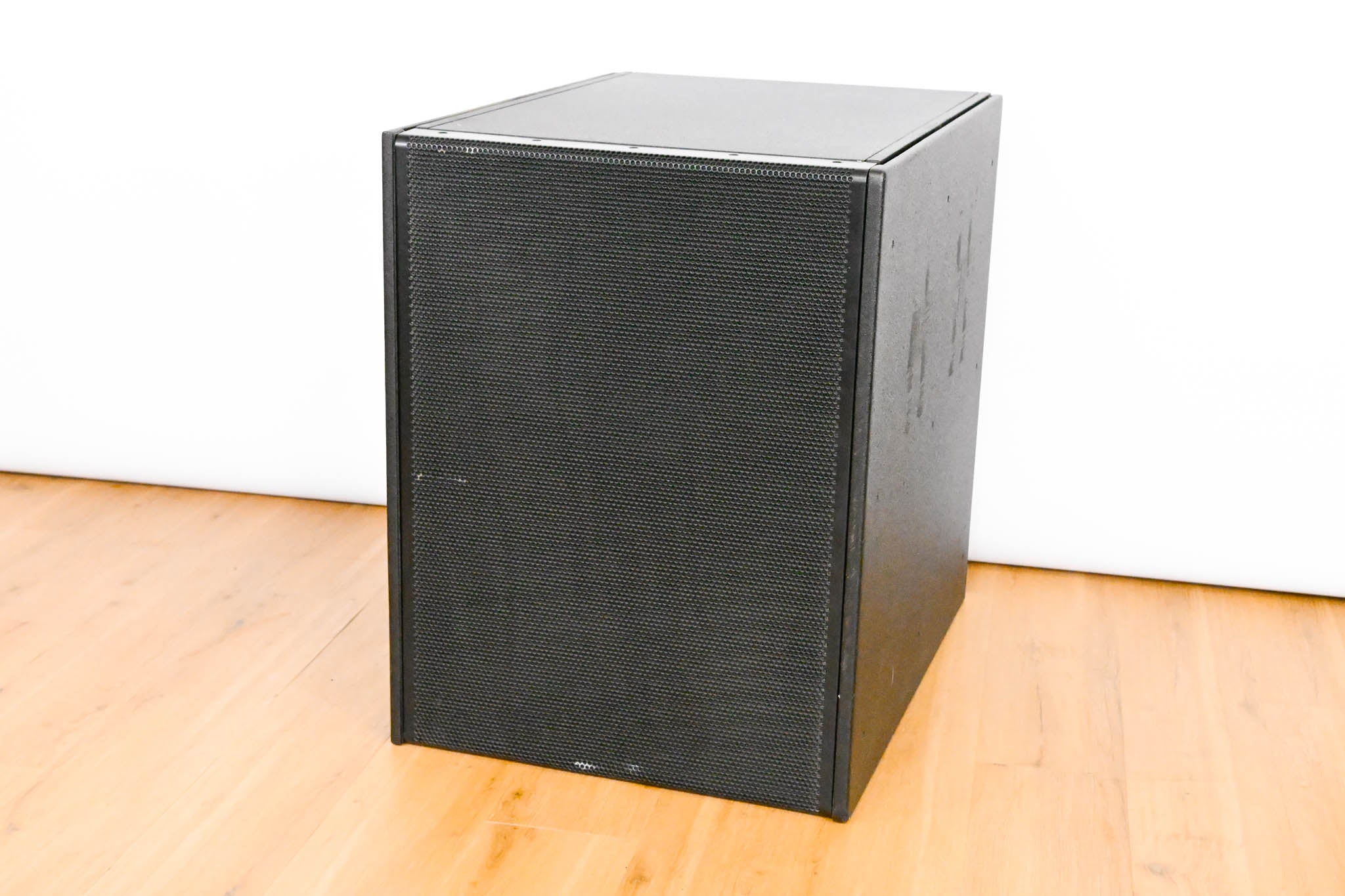 Electro-Voice (EV) EVA-2151D Dual 15" Passive Line Array Subwoofer