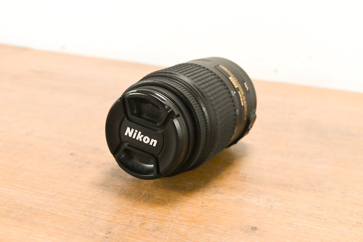 Nikon AF-S DX NIKKOR 55-300mm f/4.5-5.6G ED VR Zoom Lens