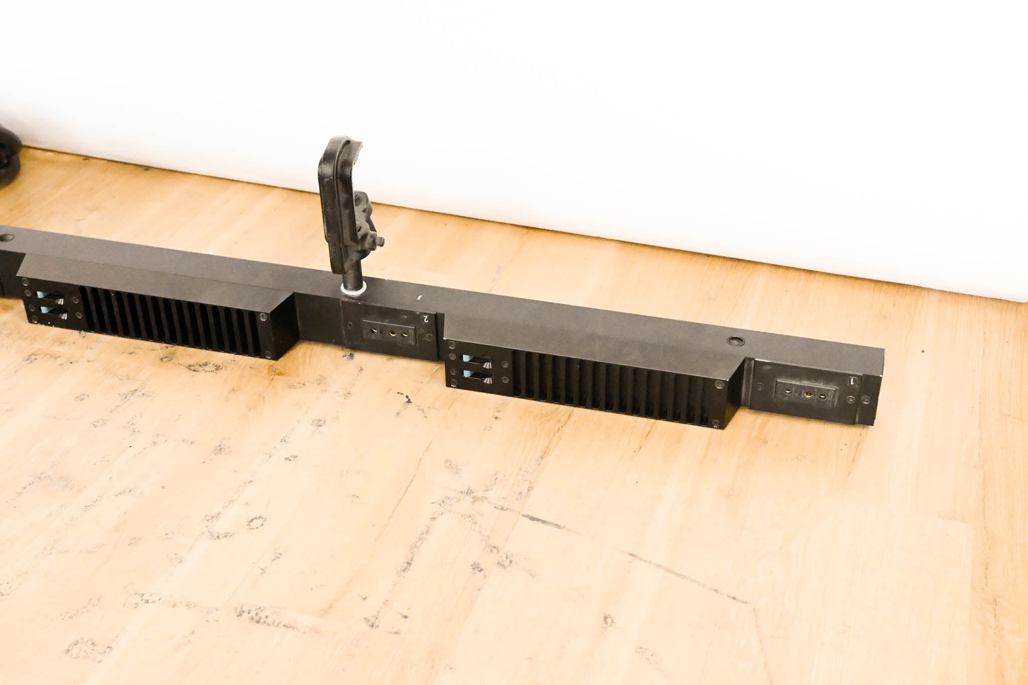 ETC SB6-10M 6 x 10A (1200W) SmartBar with Stage Pin Connectors