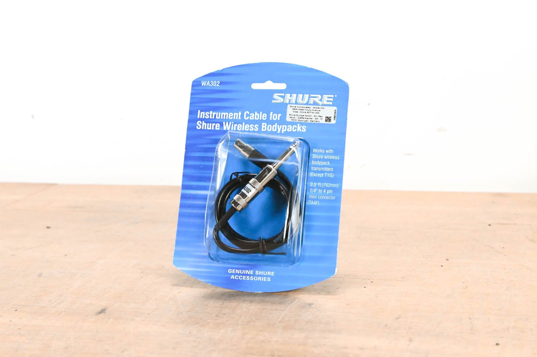 Shure WA302 TA4F to 1/4" Instrument Cable for Wireless Bodypacks - 2.5'