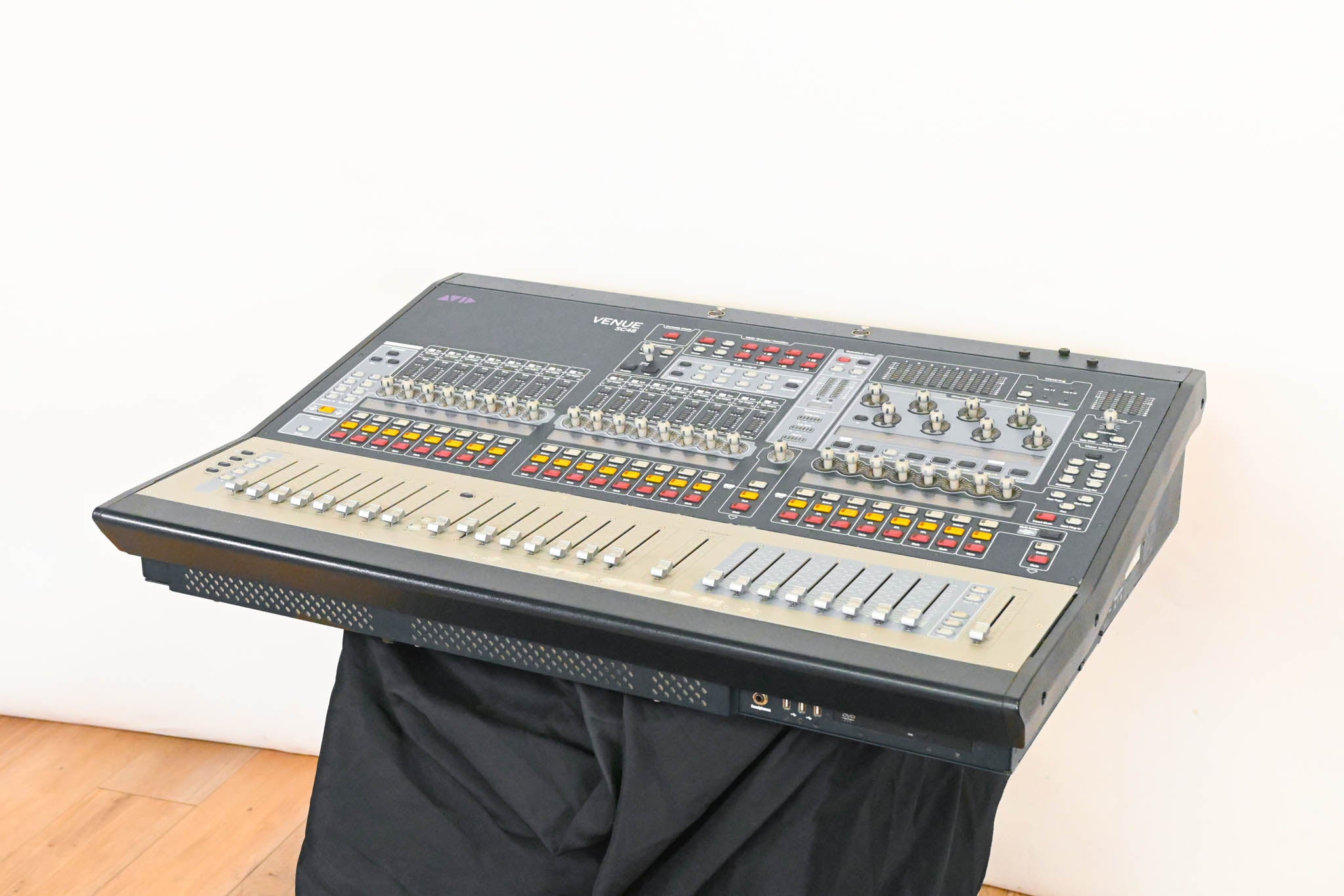 AVID VENUE SC48 Digital Audio Mixing Console