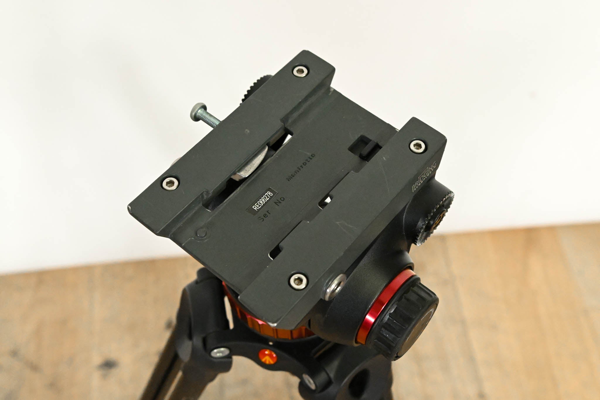 Manfrotto MVH502A Fluid Head with MVT502AM Two-Stage Tripod