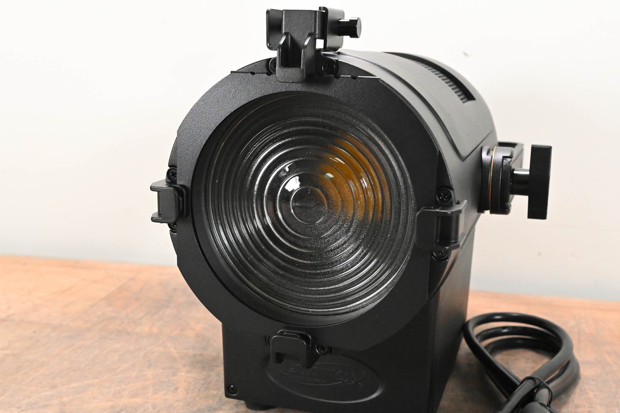 Elation KL Fresnel 6 CW 150W Cool White LED 6" Fresnel with Zoom