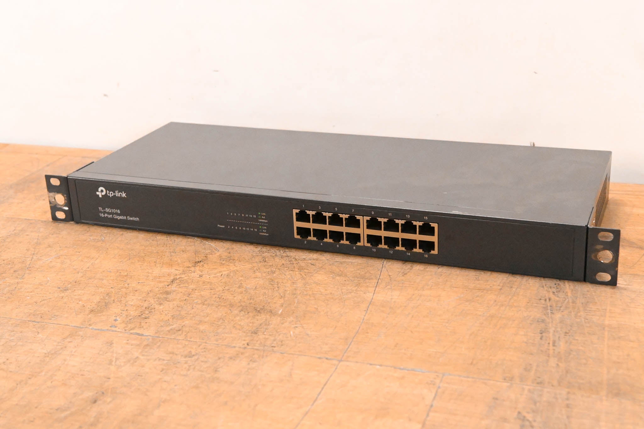TP-Link TL-SG1016 16-Port Gigabit Switch