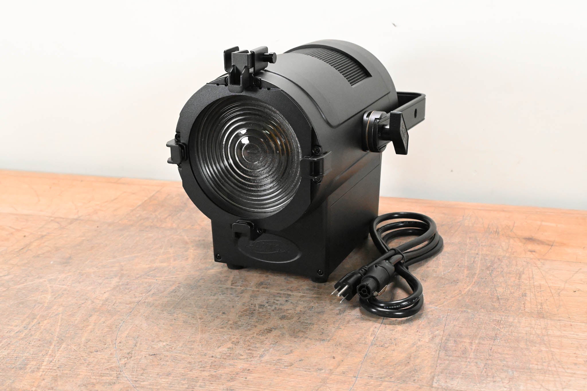 Elation KL Fresnel 6 CW 150W Cool White LED 6" Fresnel with Zoom