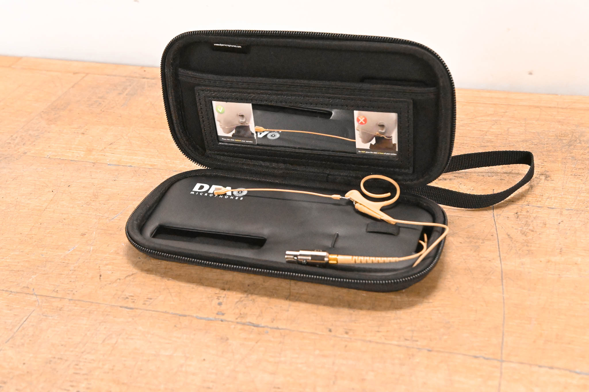 DPA Microphones 4266 CORE Omni Earset Mic w/MicroDot Connector - Beige