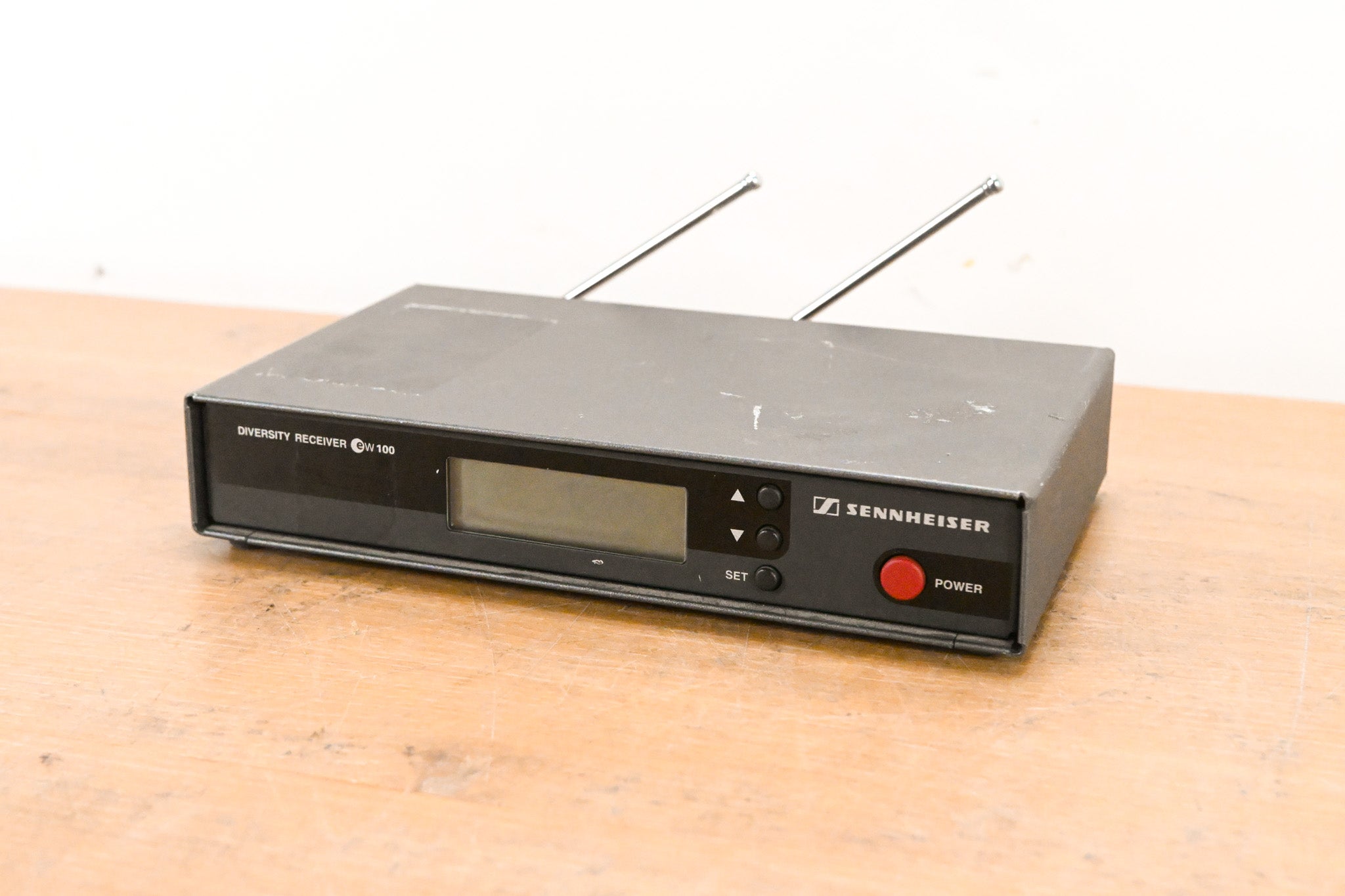 Sennheiser EM 100 Wireless Receiver - 630-662 MHz (NO POWER SUPPLY)