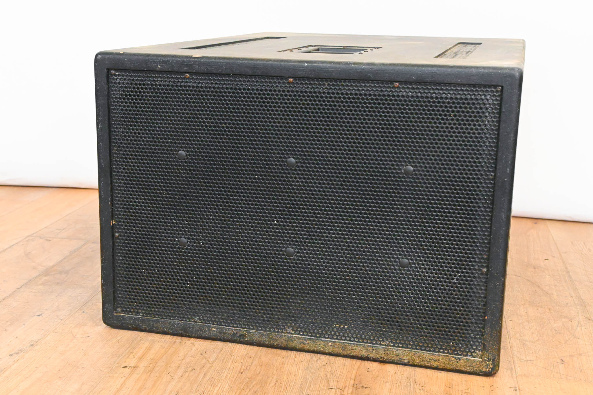 EAW SB1000e Dual 18-inch Passive Subwoofer