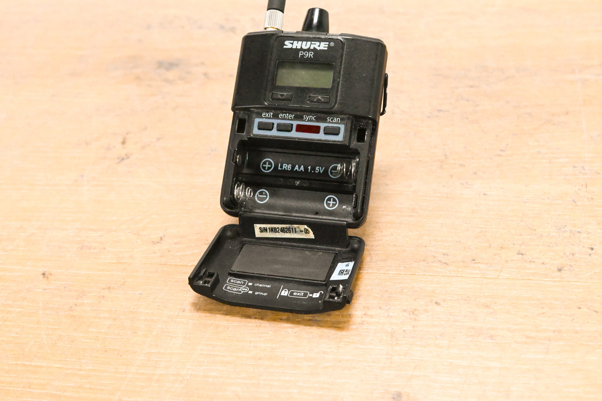 Shure PSM 900 Wireless IEM System L6 Band: 656-692 MHz (NO POWER SUPPLY)