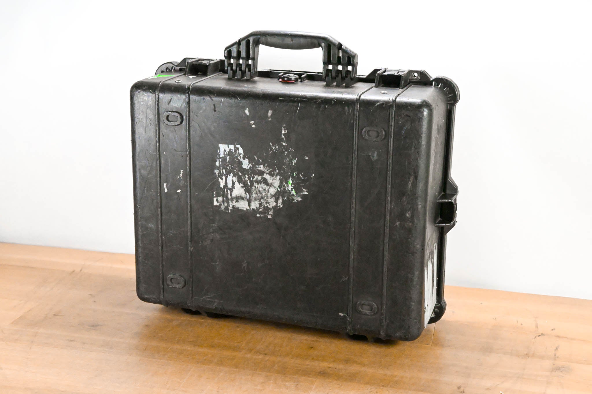 Pelican 1600 Protector Case